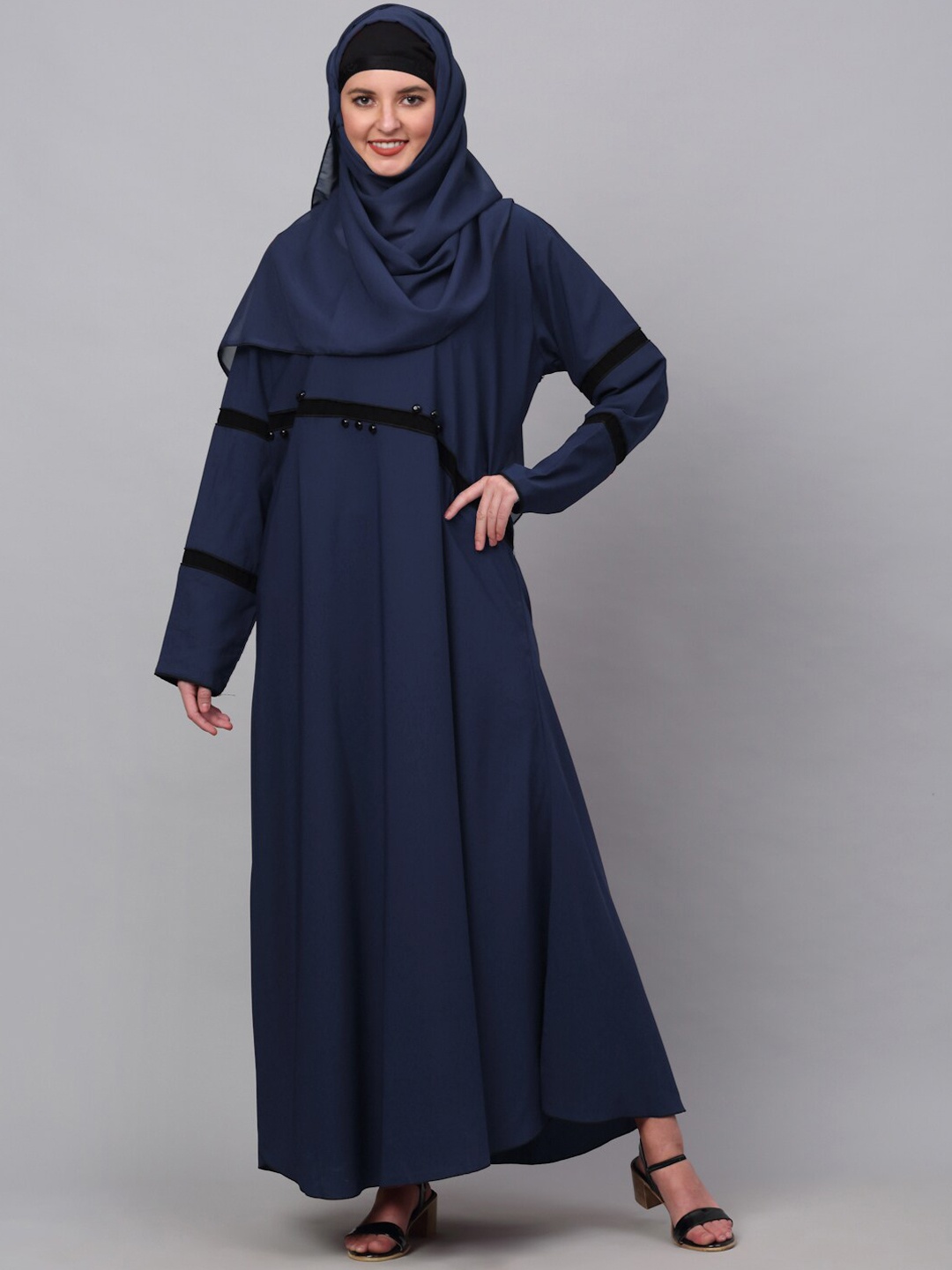 

KLOTTHE Embellished Detail Burqa With Scarf, Blue