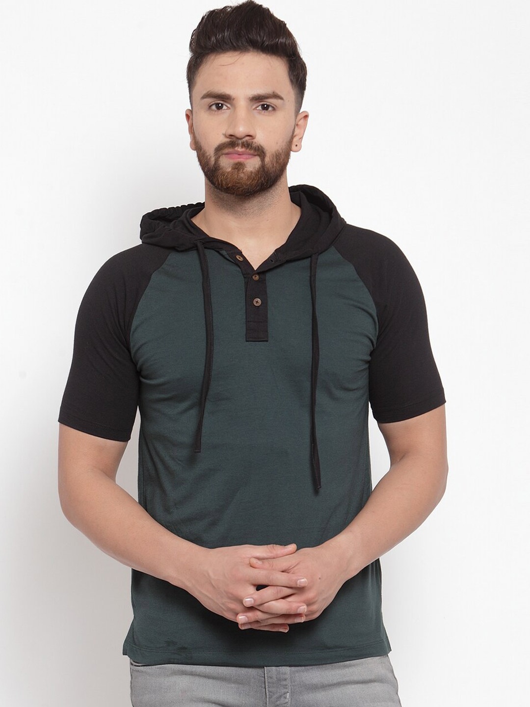 

Kalt Men Colourblocked Cotton T-shirt, Black