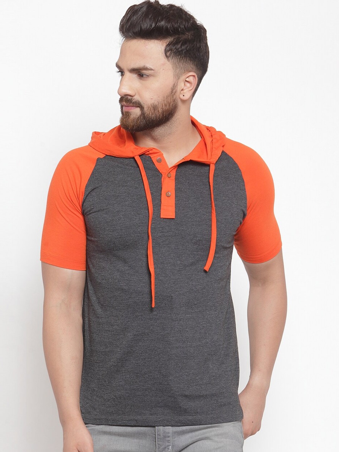 

Kalt Men Colourblocked Cotton T-shirt, Orange