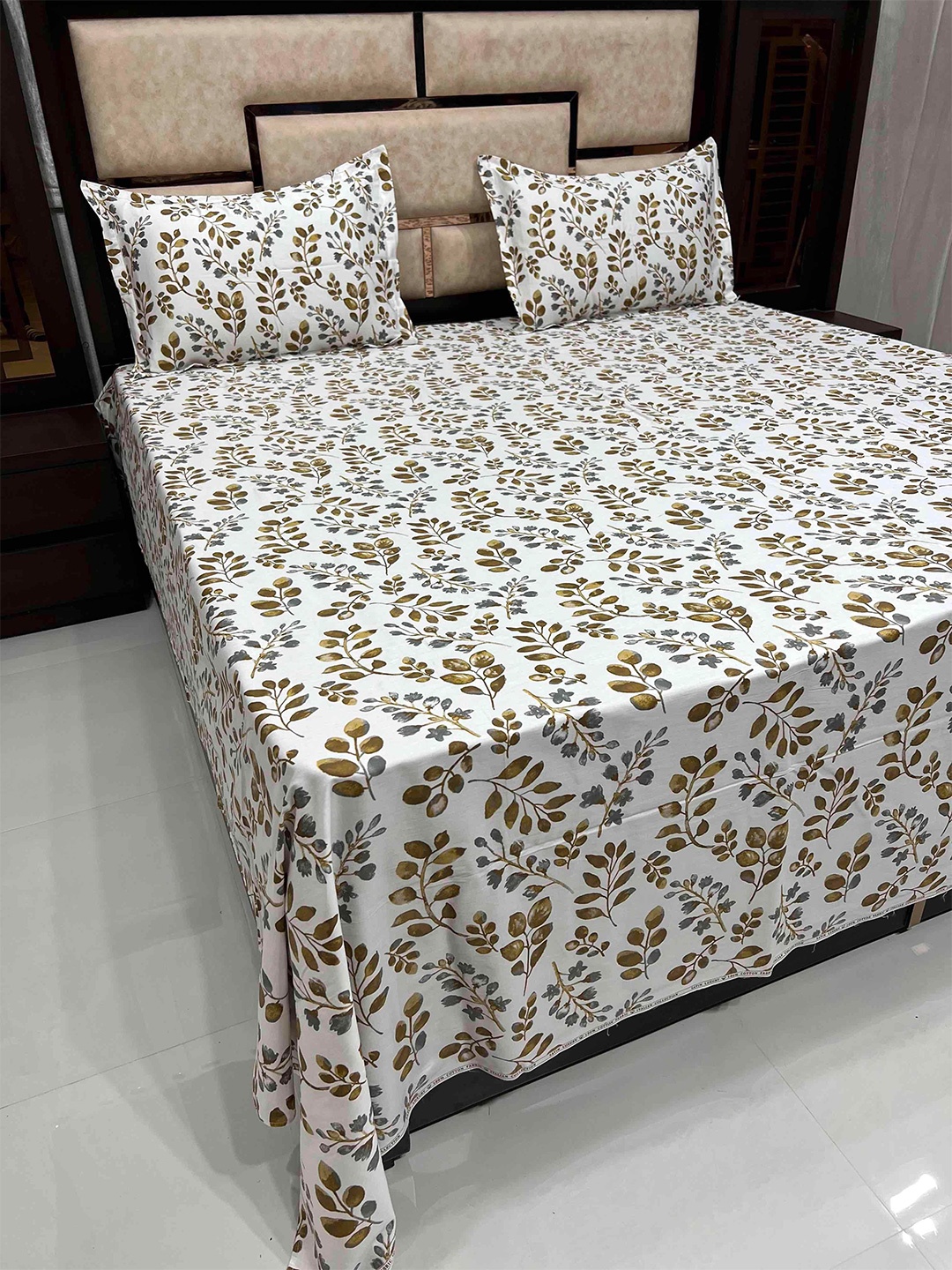 

Pure Decor Mansion White & Brown Floral 400 TC Pure Cotton King Bedsheet with 2 Pillow Covers