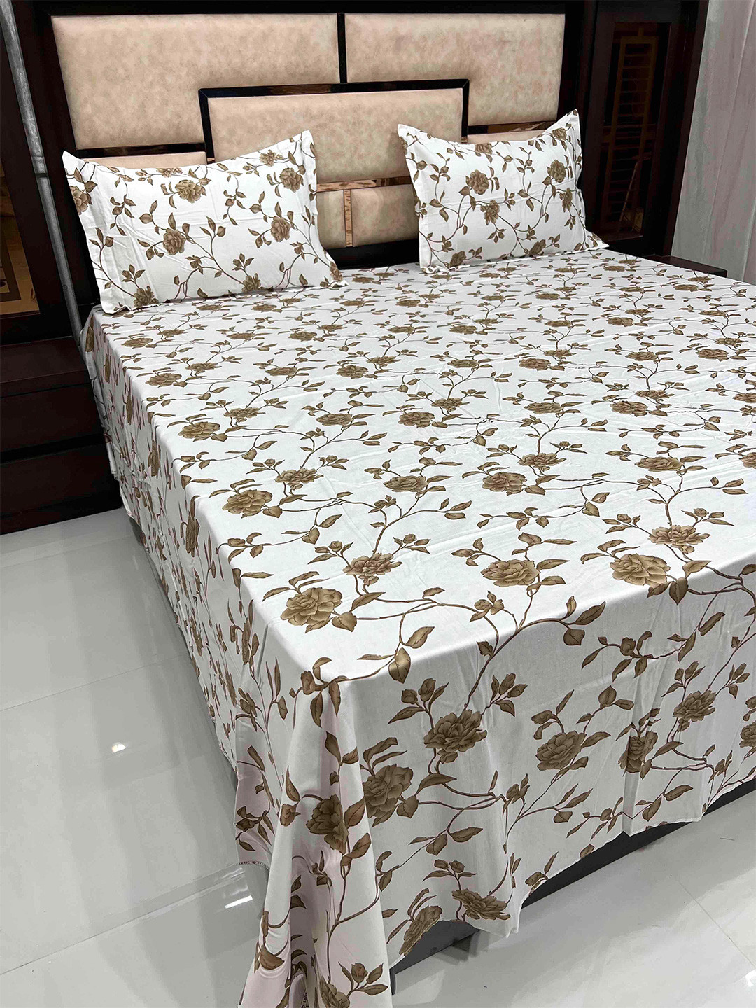 

Pure Decor Mansion White & Brown Floral 400 TC Pure Cotton King Bedsheet with 2 Pillow Covers