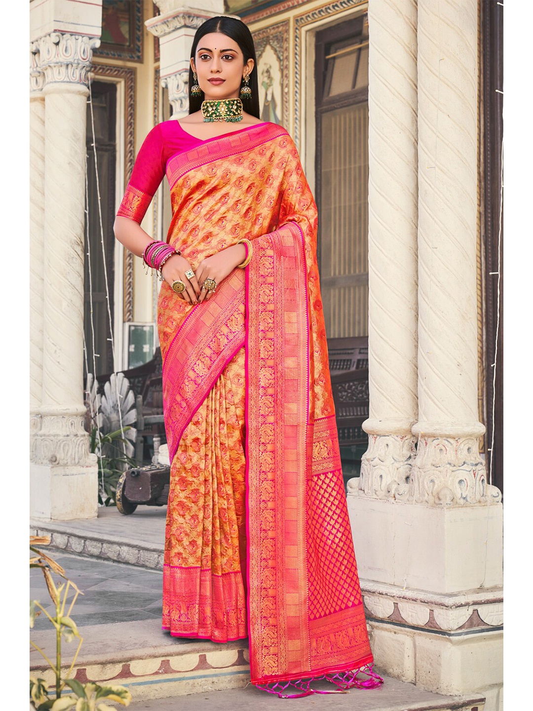 

SANGAM PRINTS Peach-Coloured & Pink Woven Design Zari Pure Silk Banarasi Saree