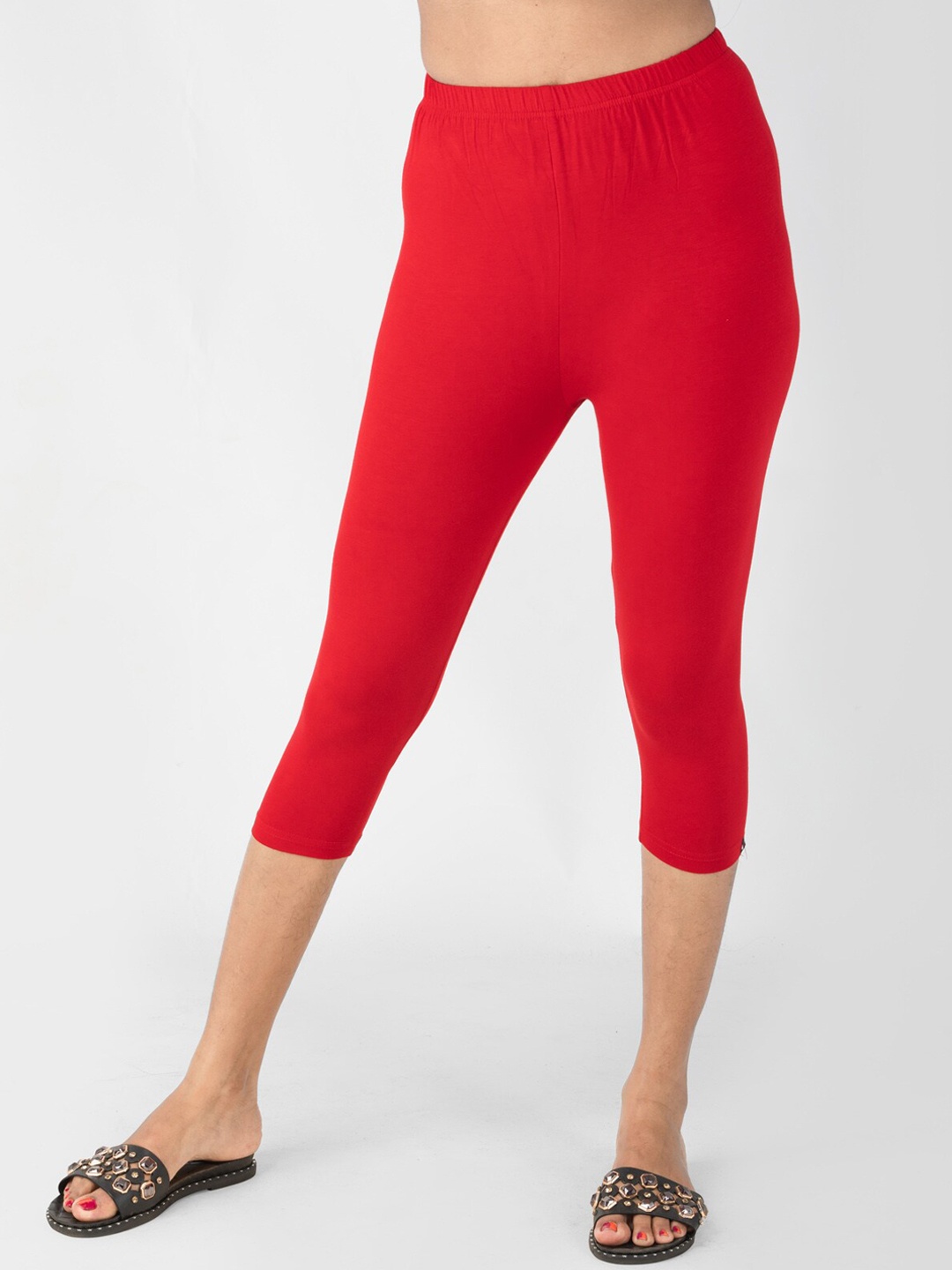 

indian flower Three-Fourth Length Capri Leggings, Red