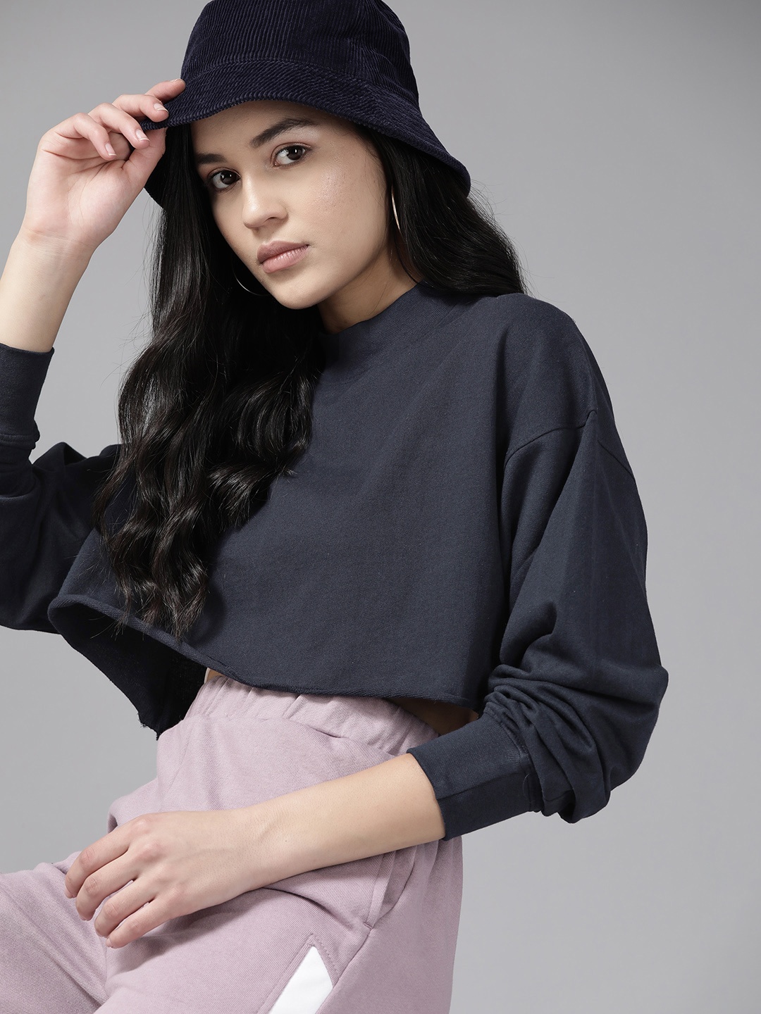 

Roadster Women Cotton Drop-Shoulder Sleeves Crop Sweatshirt, Navy blue