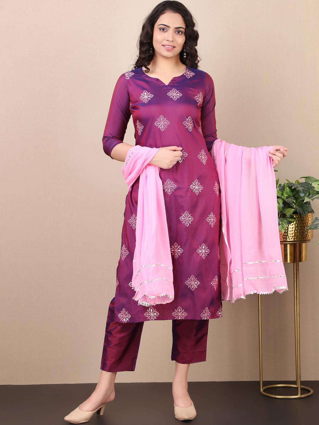 

V TRADITION Ethnic Motifs Embroidered Thread Work Kurta with Trousers & Dupatta, Purple