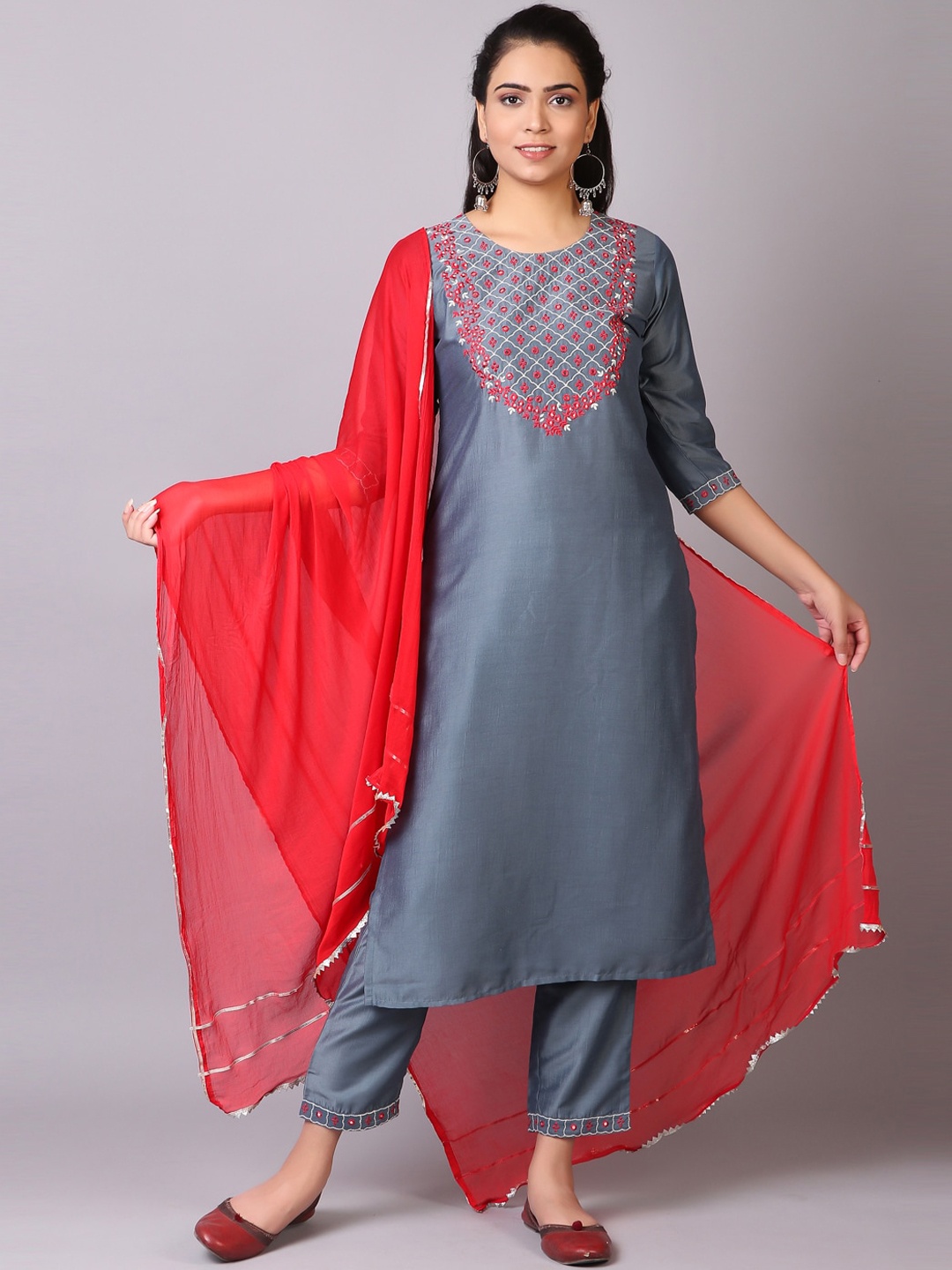 

V TRADITION Ethnic Motifs Yoke Design Thread Work Kurta with Trousers & Dupatta, Grey