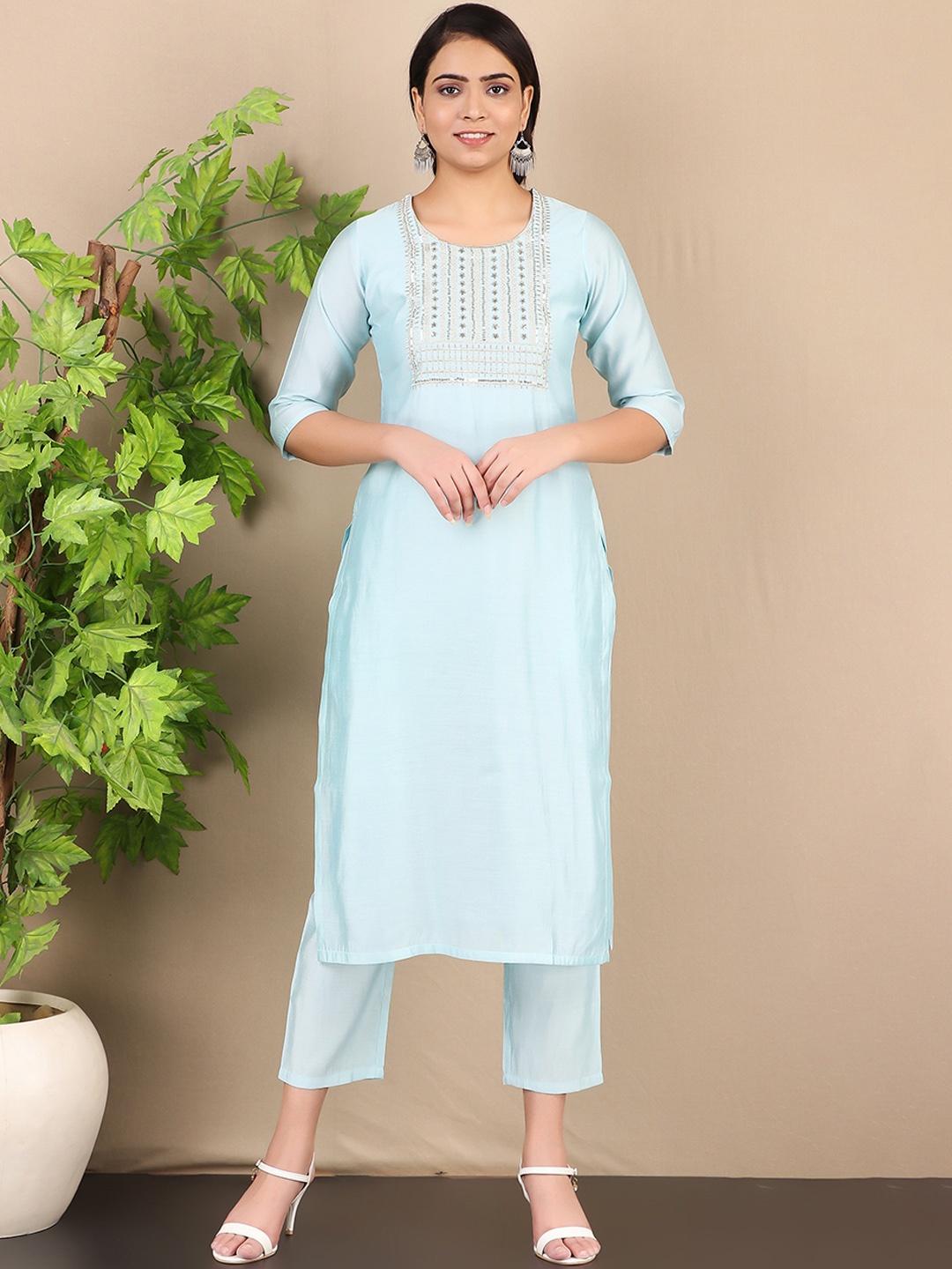 

V TRADITION Women Blue Floral Embroidered Kurta with Trousers