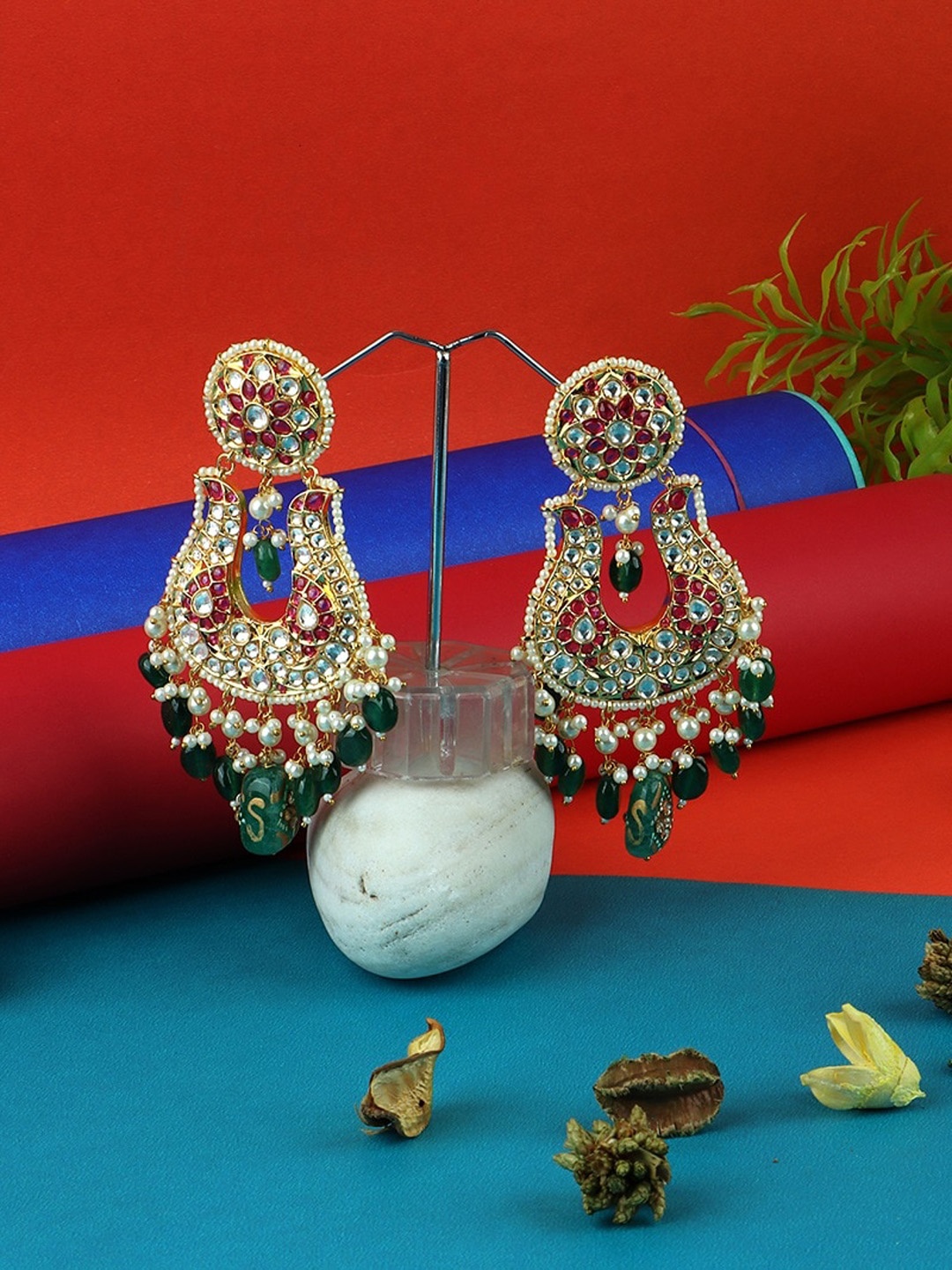

AURAA TRENDS 22KT Gold Plated Kundan Contemporary Chandbalis Earrings, Green