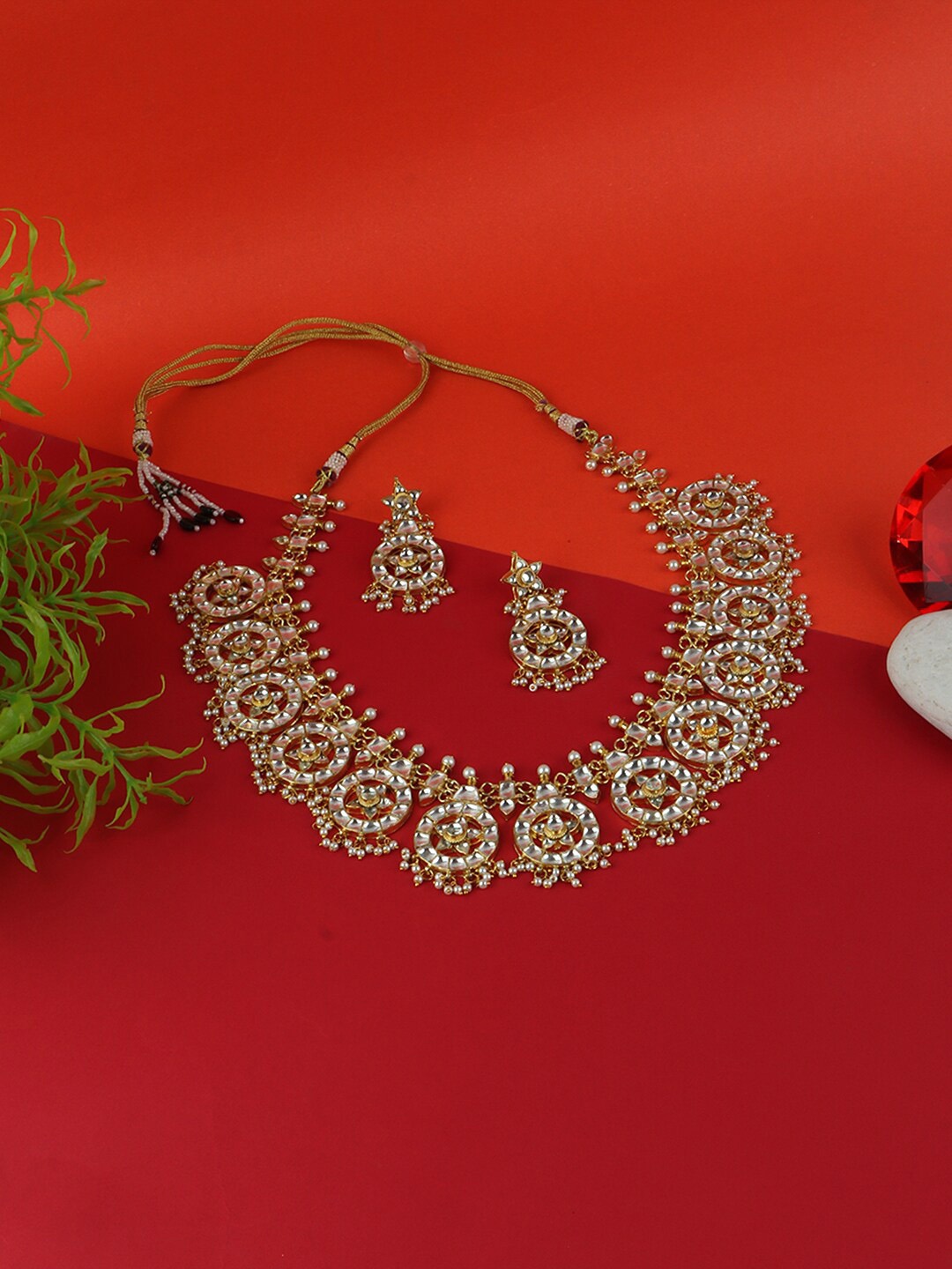 

AURAA TRENDS Gold-Plated Kundan-Studded Head Jewellery
