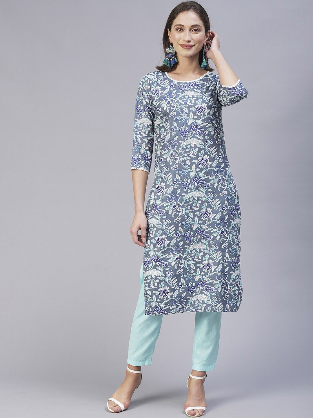 

POONAM DESIGNER Women Floral Printed Pure Cotton Kurta with Trousers, Grey