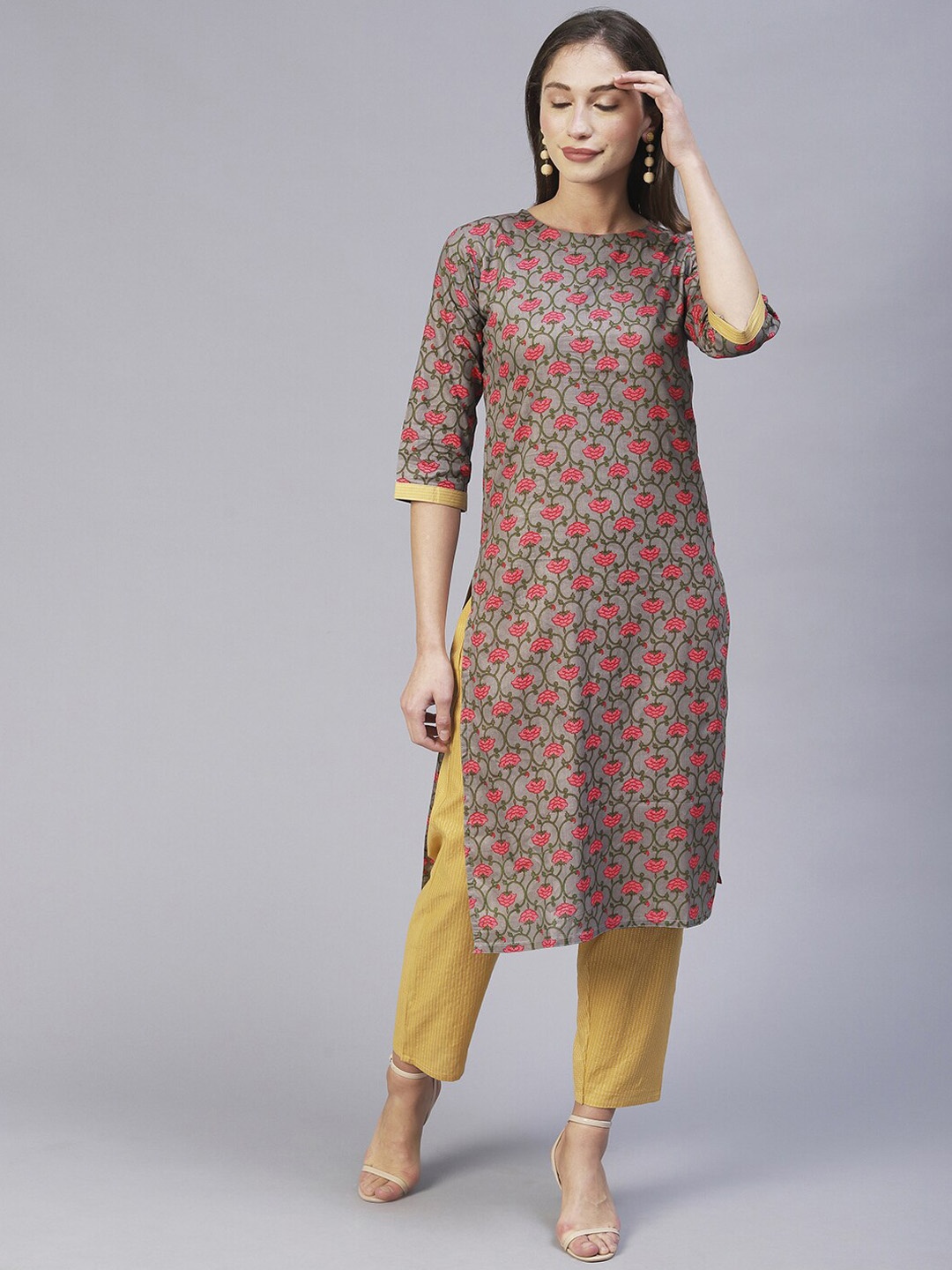 

POONAM DESIGNER Women Floral Printed Pure Cotton Kurta With Trousers, Brown