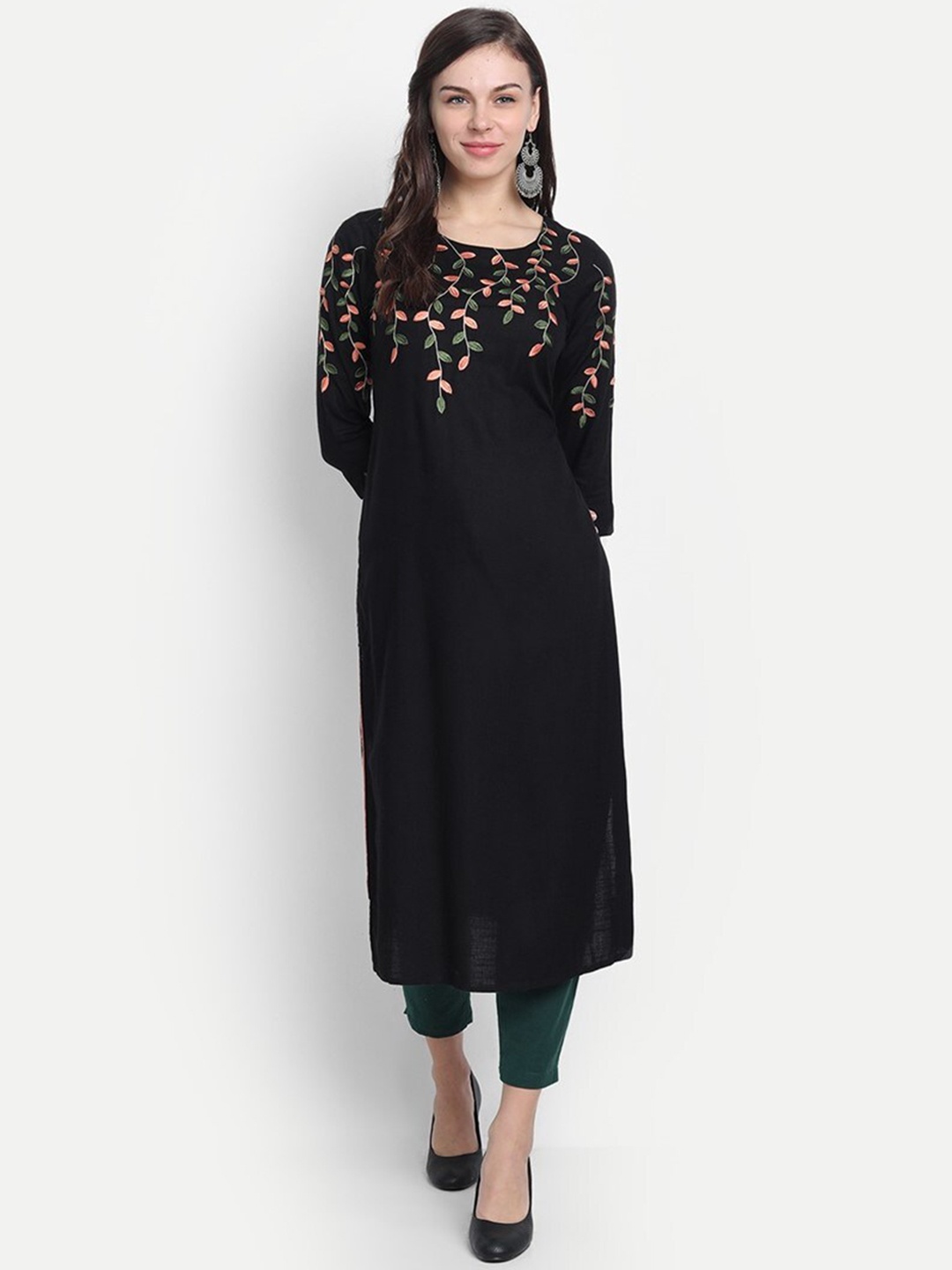 

fabGLOBAL Women Black Floral Embroidered Thread Work Kurta