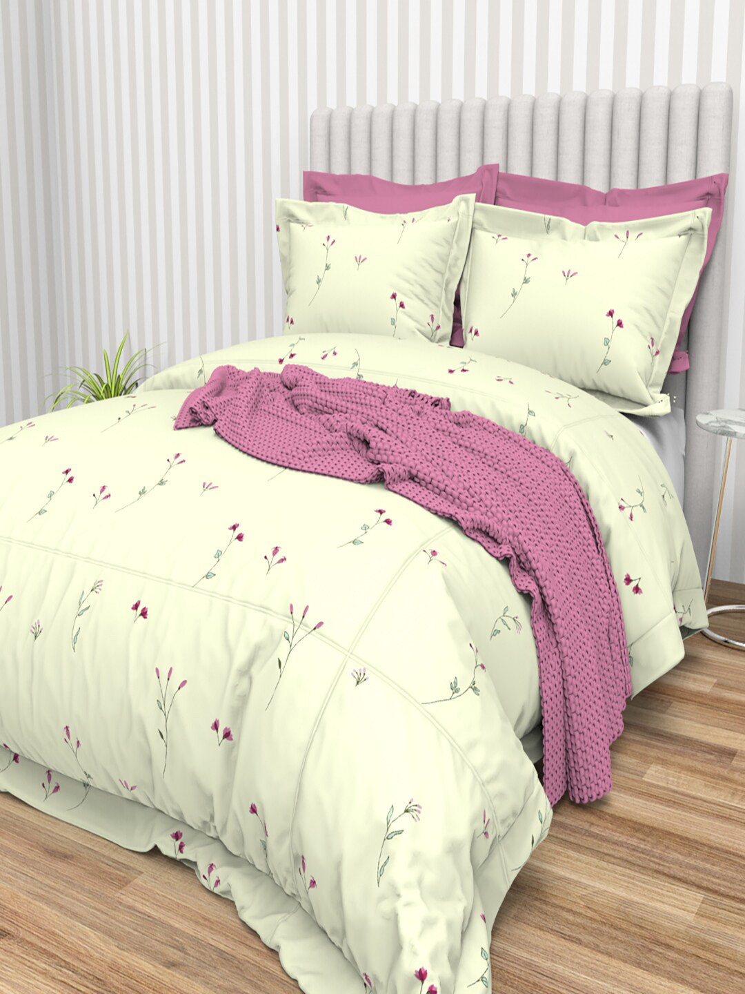 

THE WHITE MOSS Tiffany White & Pink Floral 220 TC Pure Cotton King Bedsheet with 2 Pillow Covers