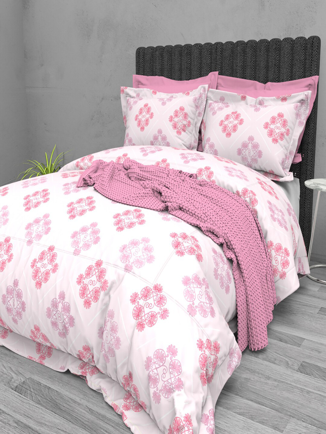 

THE WHITE MOSS White & Pink Floral 220 TC Cotton King Bedsheet with 2 Pillow Covers