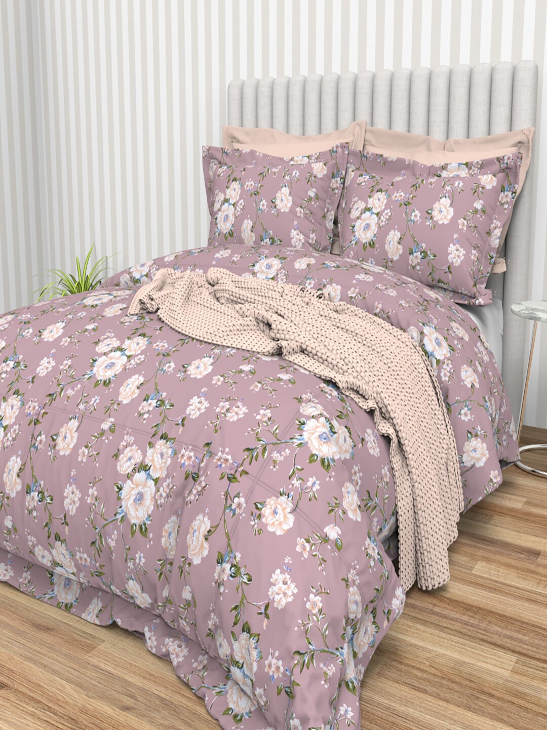 

THE WHITE MOSS Mauve & Off White Floral 220 TC Cotton King Bedsheet with 2 Pillow Covers