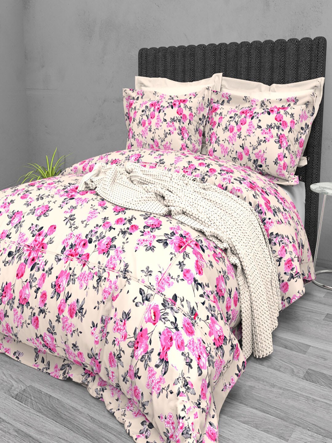 

THE WHITE MOSS Cream & Pink Floral 220 TC Cotton King Bedsheet with 2 Pillow Covers