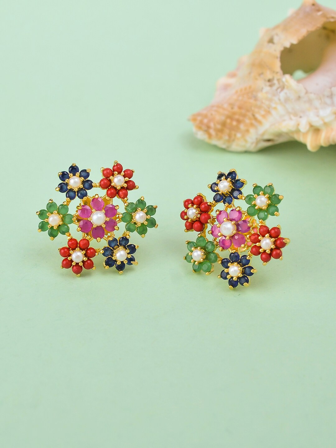 

Voylla Floral Studs Earrings, Gold