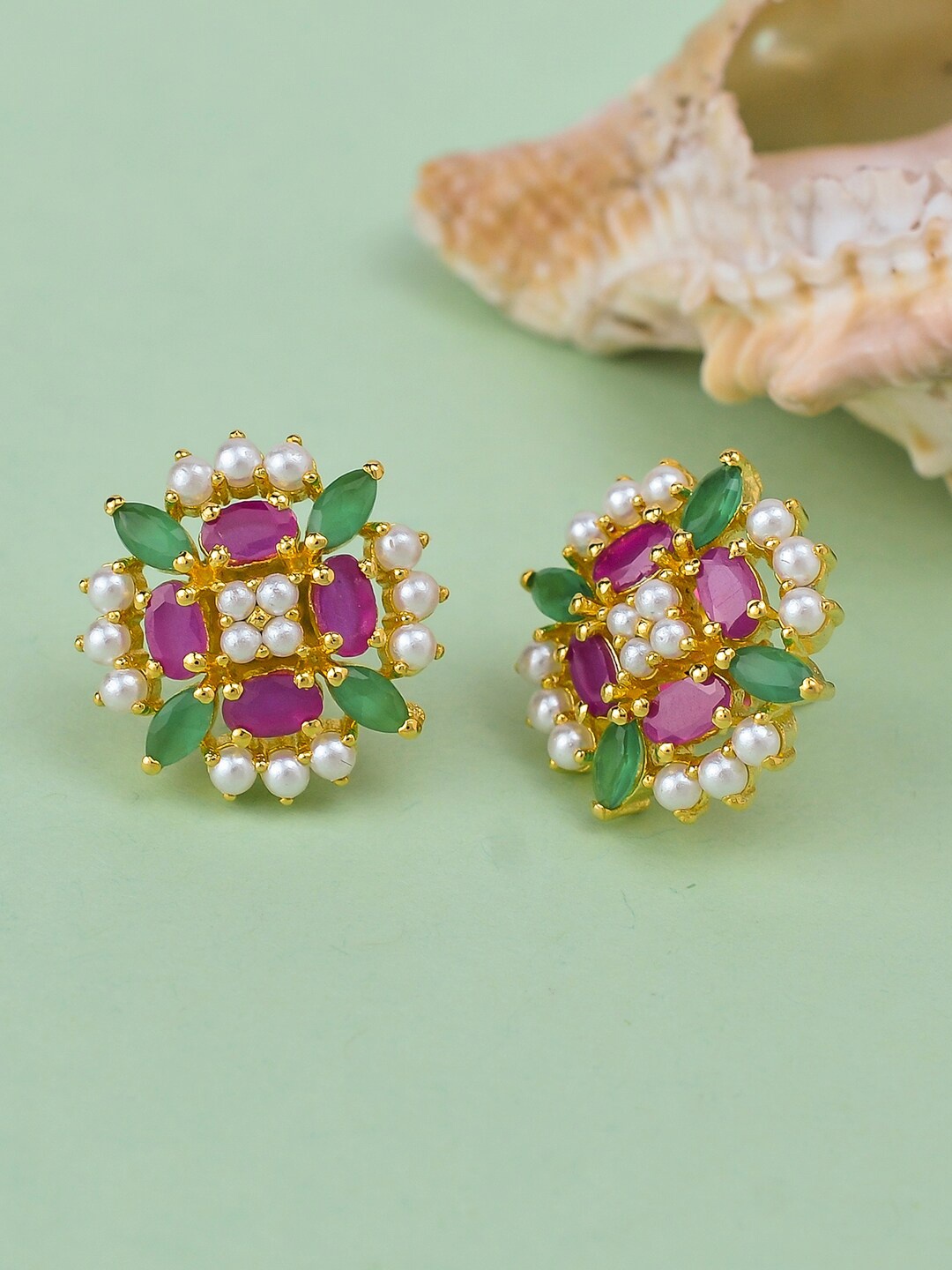

Voylla Gold-Plated Floral Studs Earrings
