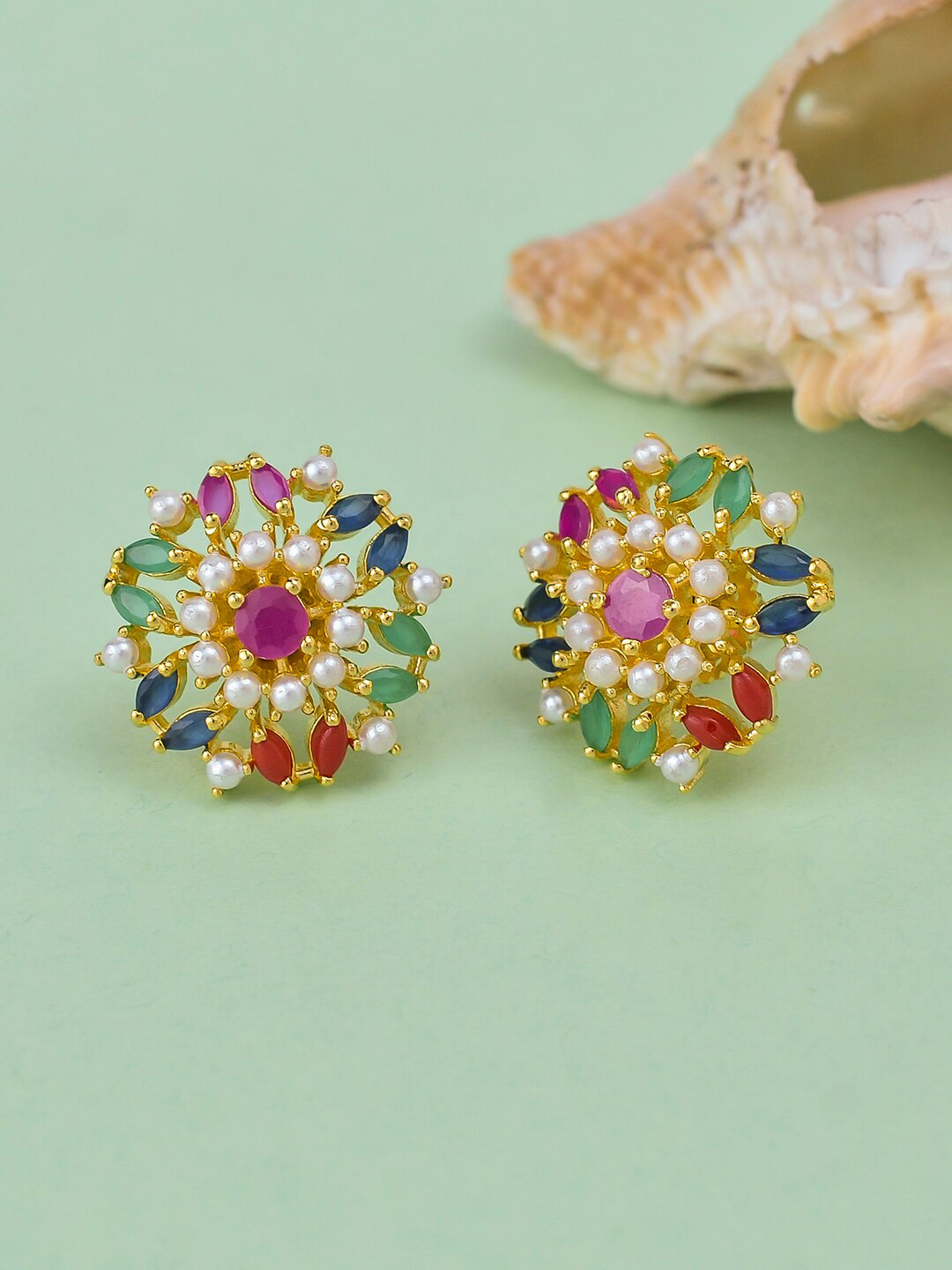 

Voylla Gold-Plated Floral Studs Earrings
