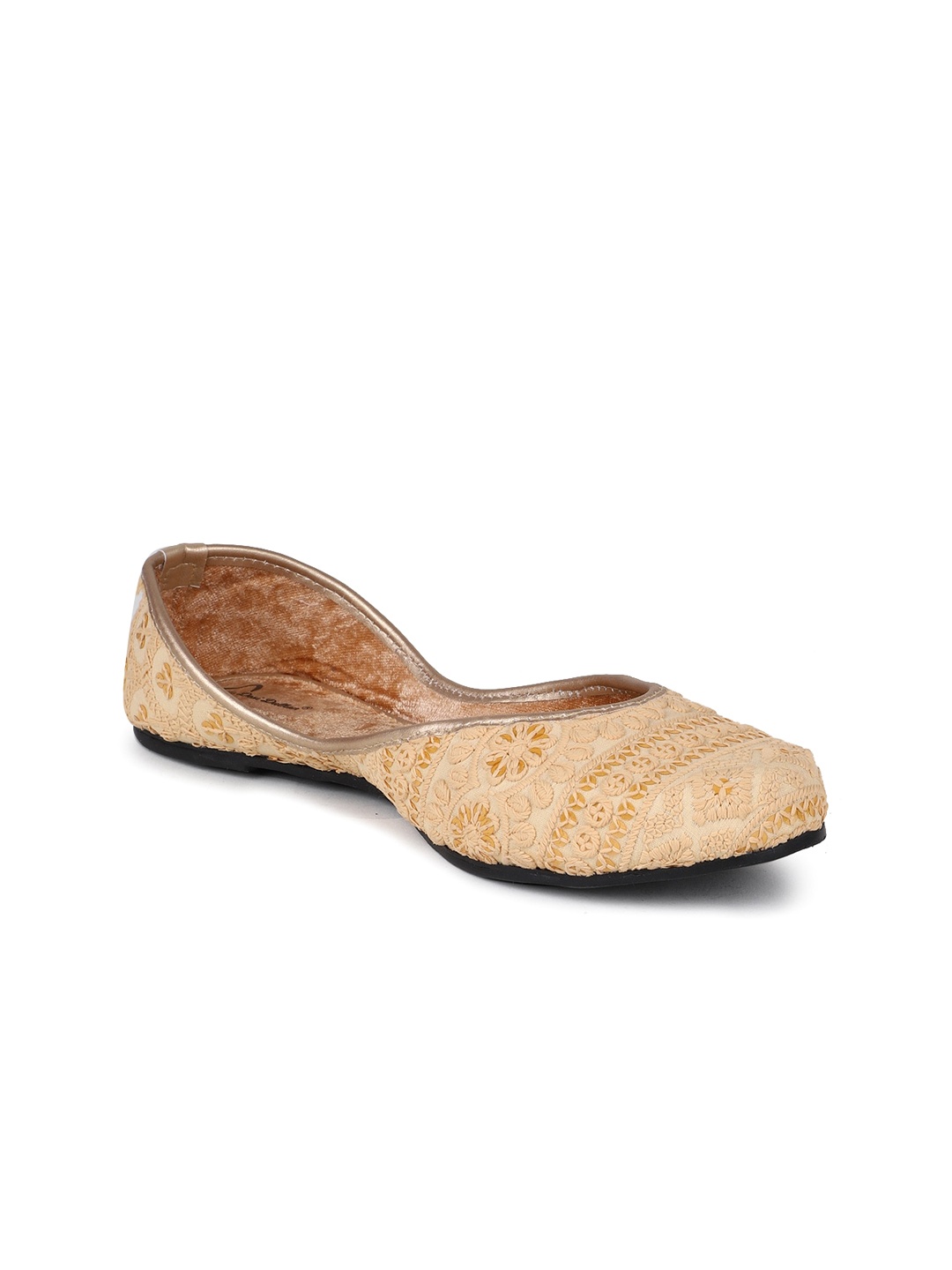 

The Desi Dulhan Women Embroidered Ethnic Mojaris, Gold