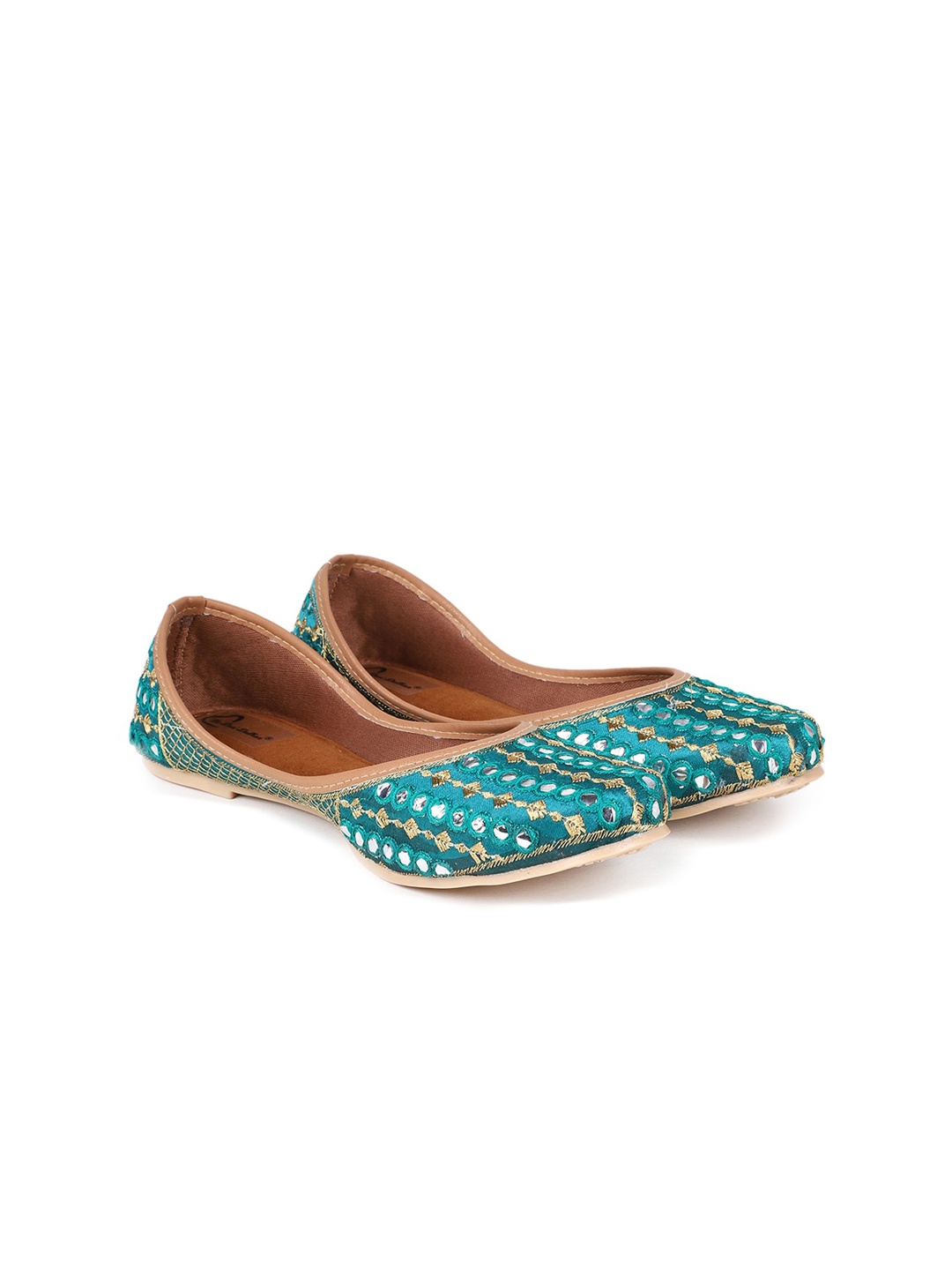 

The Desi Dulhan Women Embroidered Ethnic Mojaris, Green