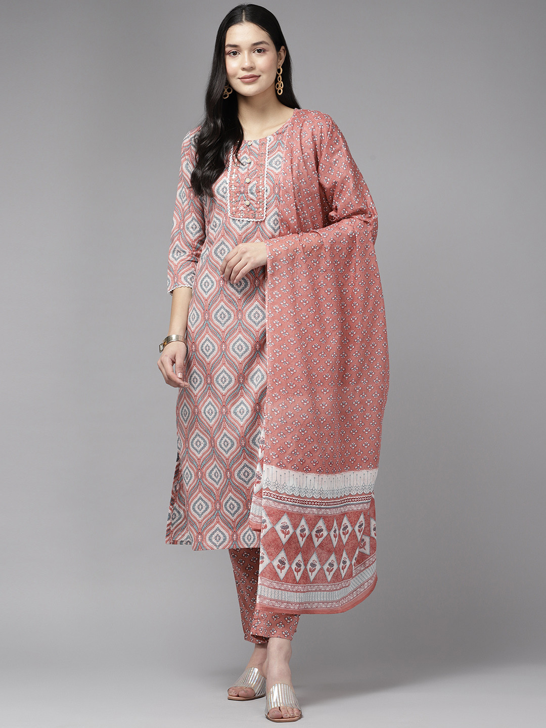 

Yufta Women Ethnic Motifs Sequinned Pure Cotton Kurta Set, Pink
