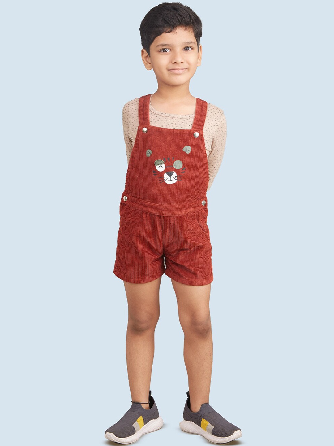 

Zalio Boys Dungarees With Printed T-Shirt, Brown