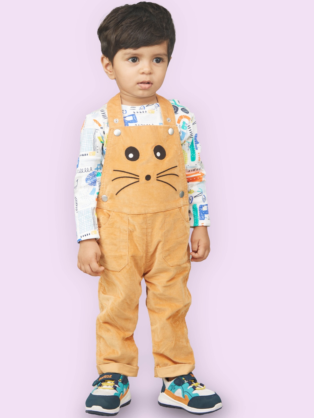 

Zalio Boys Printed Cotton T-shirt with Dungarees, Yellow
