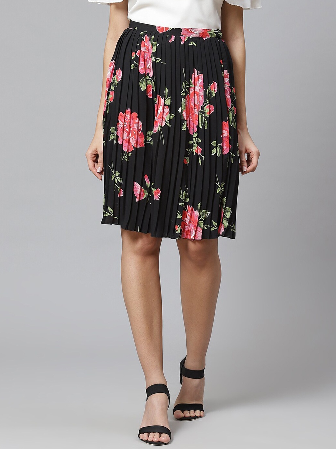 

Ives Printed Accordion Pleats Knee Length Floral Printed A-Line Skirts, Black