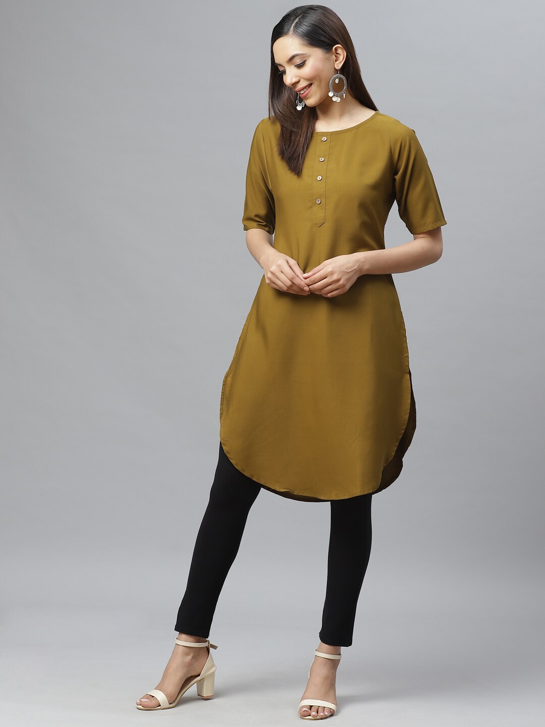 

Ives Round Neck Curved Kurta, Olive