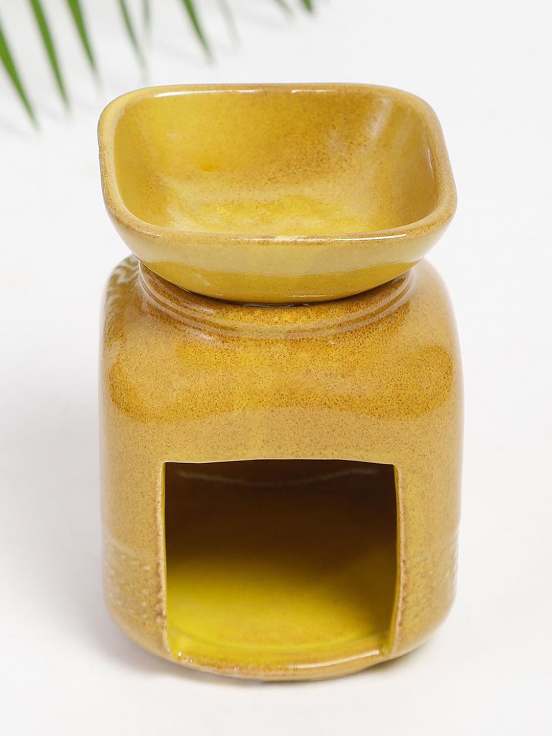 

Fabindia Mustard Yellow Textured Agam Diffuser