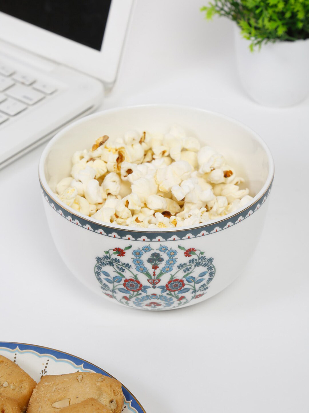 

Fabindia Avasa White & Blue Ethnic Motifs Printed Bone China Matte Serving Bowl