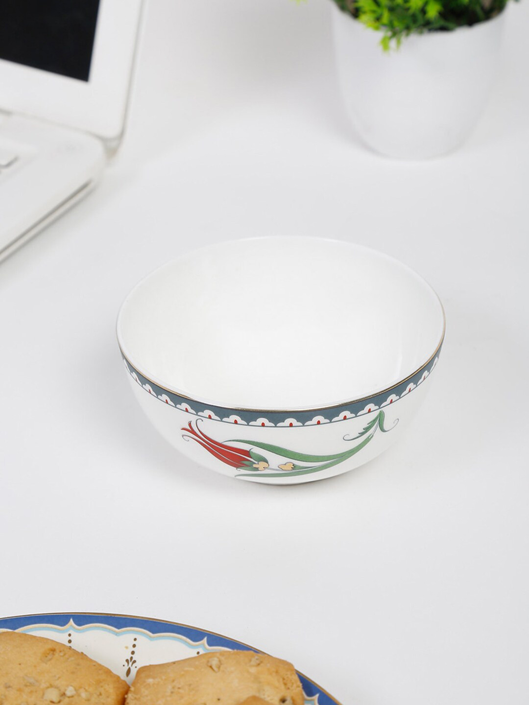 

Fabindia Avasa White & Red 1 Pieces Floral Printed Bone China Matte Bowl