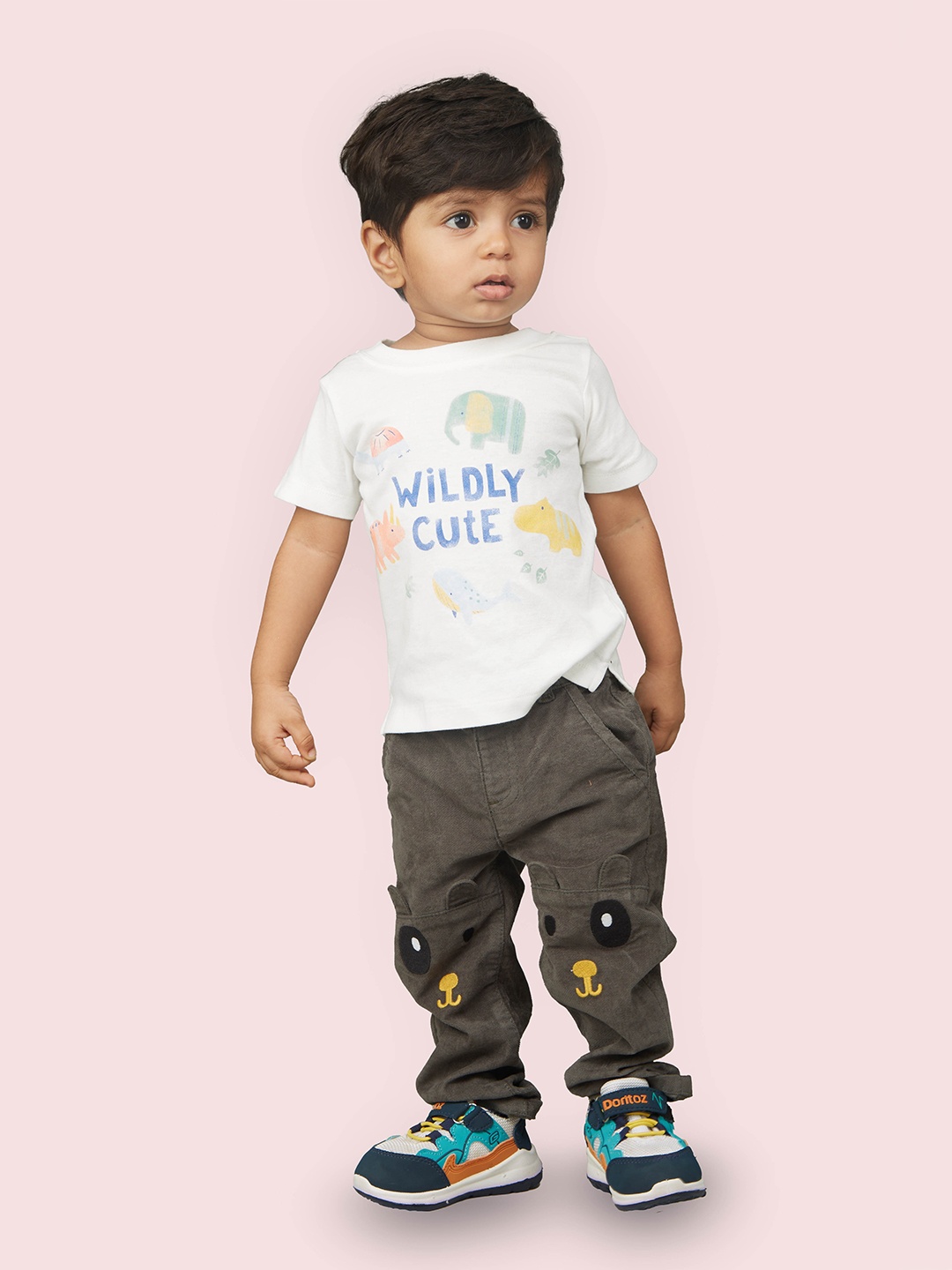 

Zalio Boys Printed T-shirt with Trousers, White