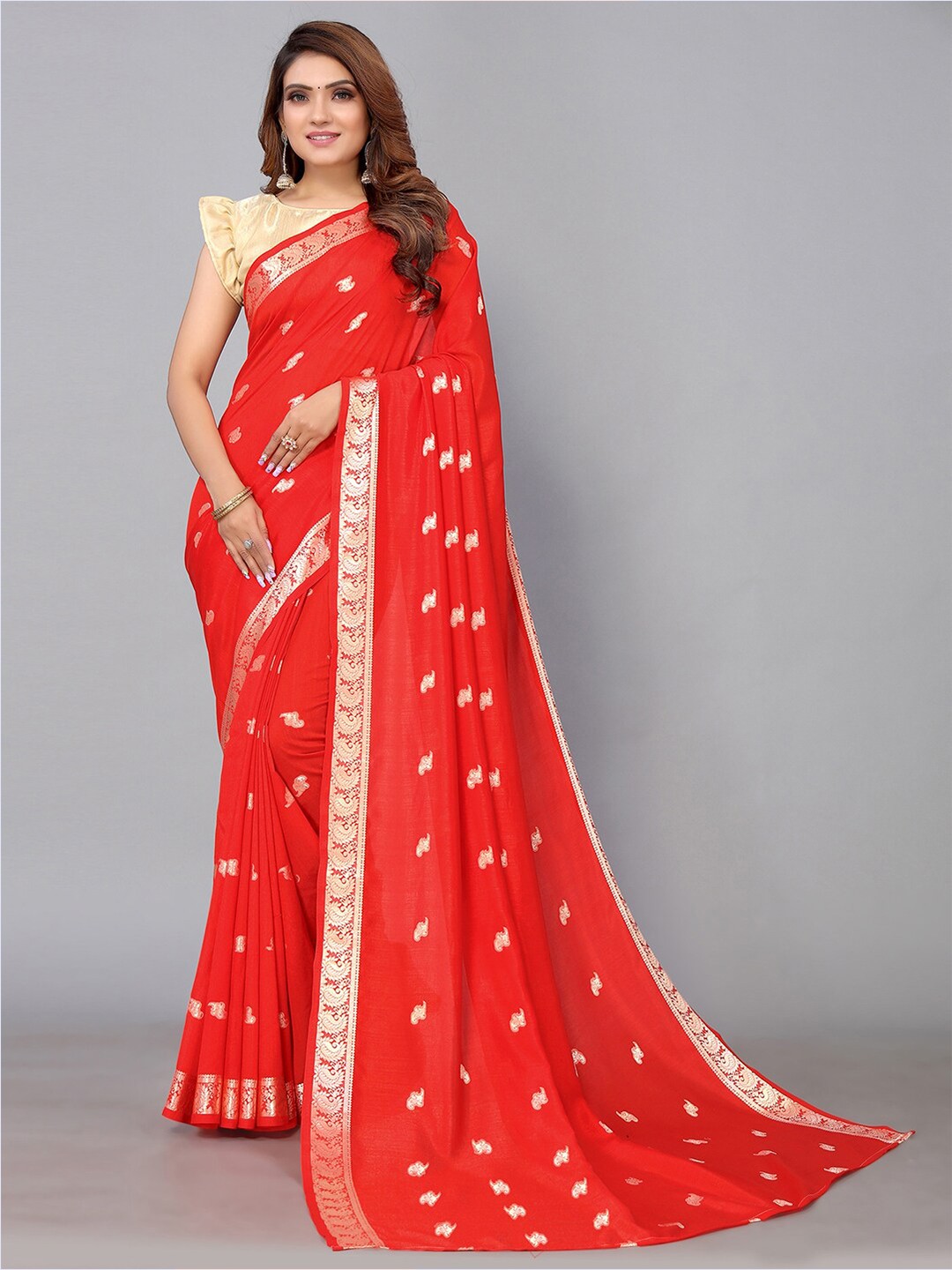 

SIRIL Red & Gold-Toned Ethnic Motifs Silk Blend Saree