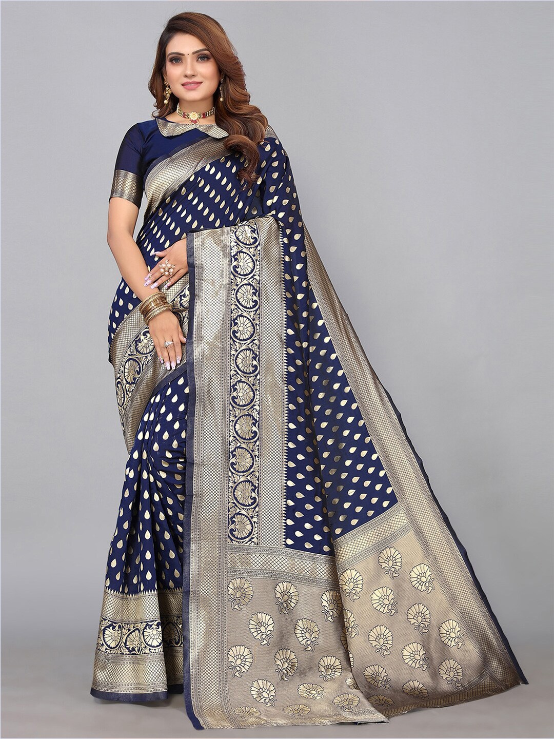 

SIRIL Floral Zari Banarasi Saree, Navy blue