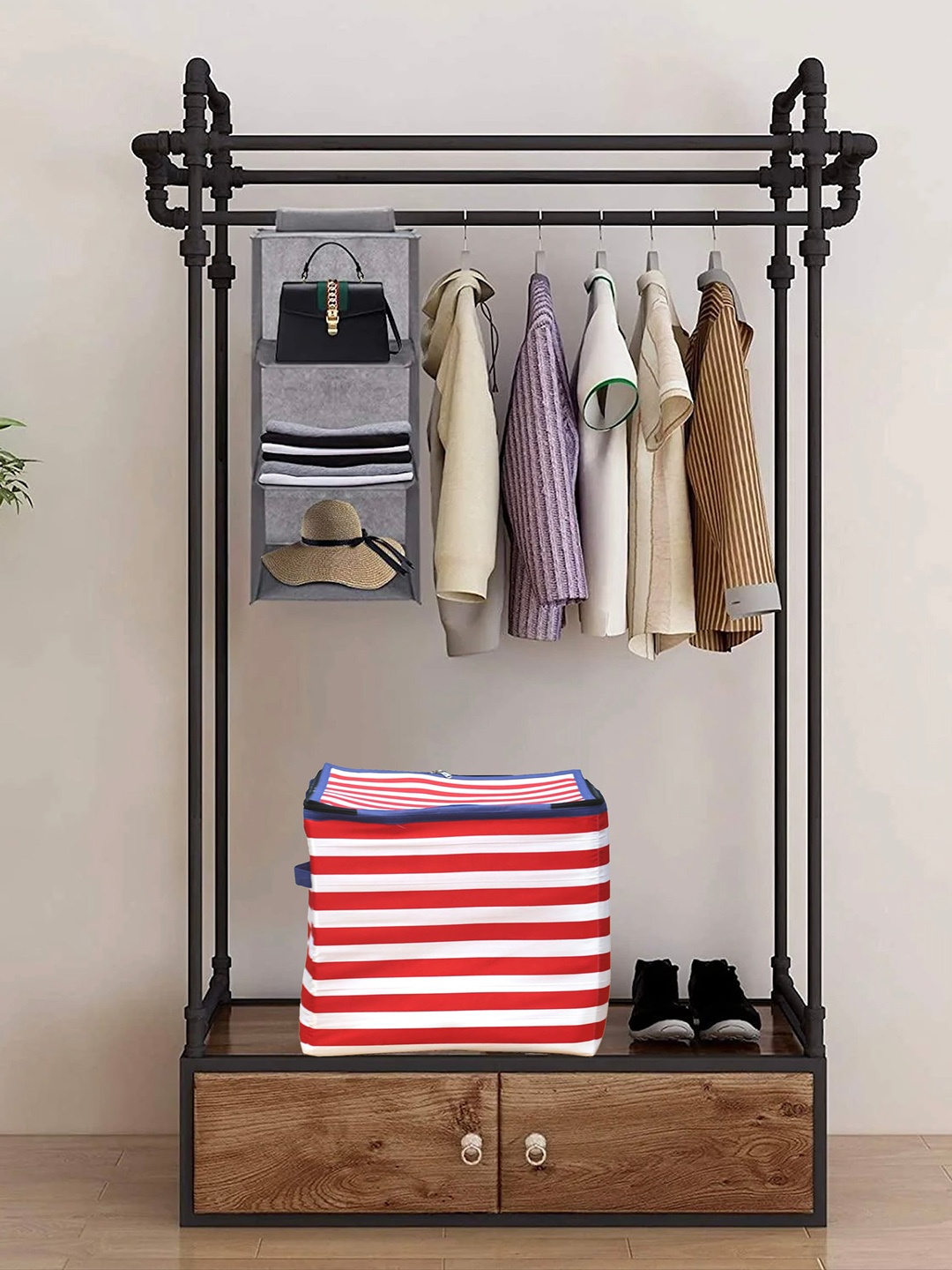 

My Gift Booth Striped Printed Extra Large Cloth Storage bag, White
