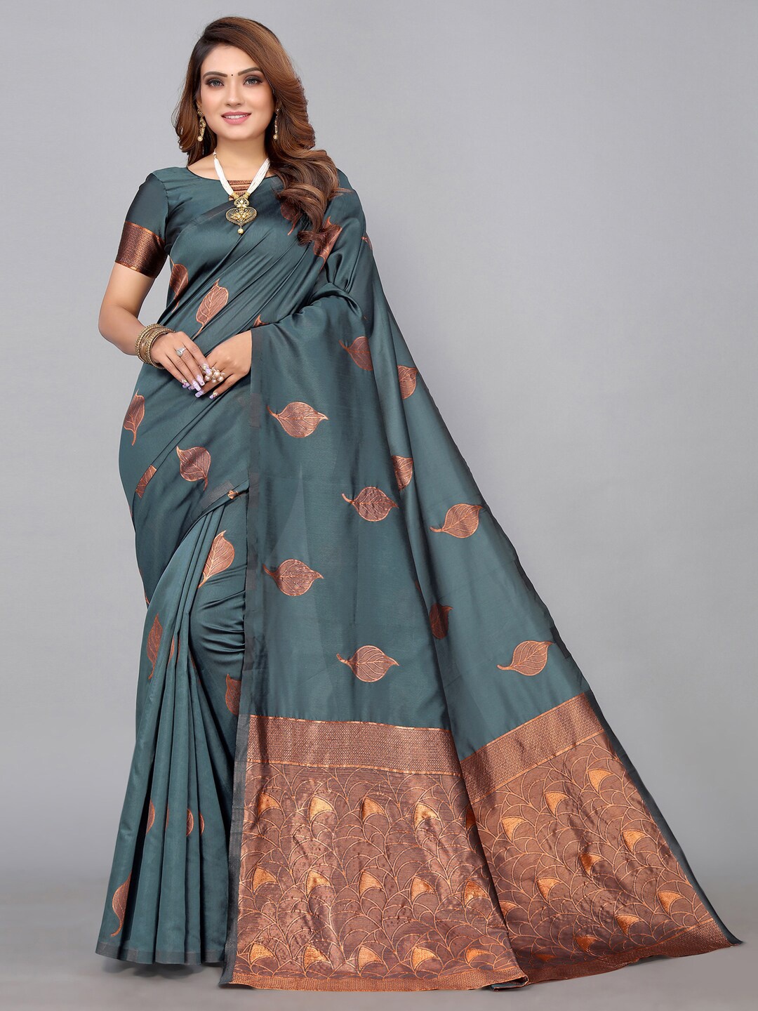 

Mitera Ethnic Motifs Zari Banarasi Saree, Grey