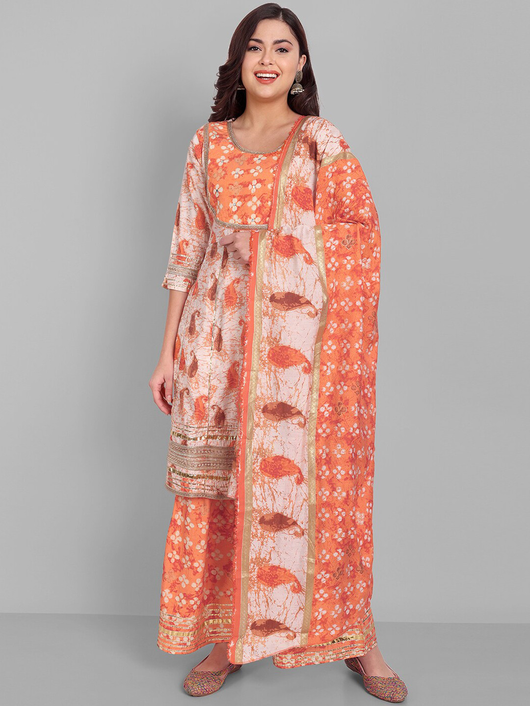 

SINGNI Women Paisley Printed Angrakha Gotta Patti Kurta with Sharara & With Dupatta, Orange