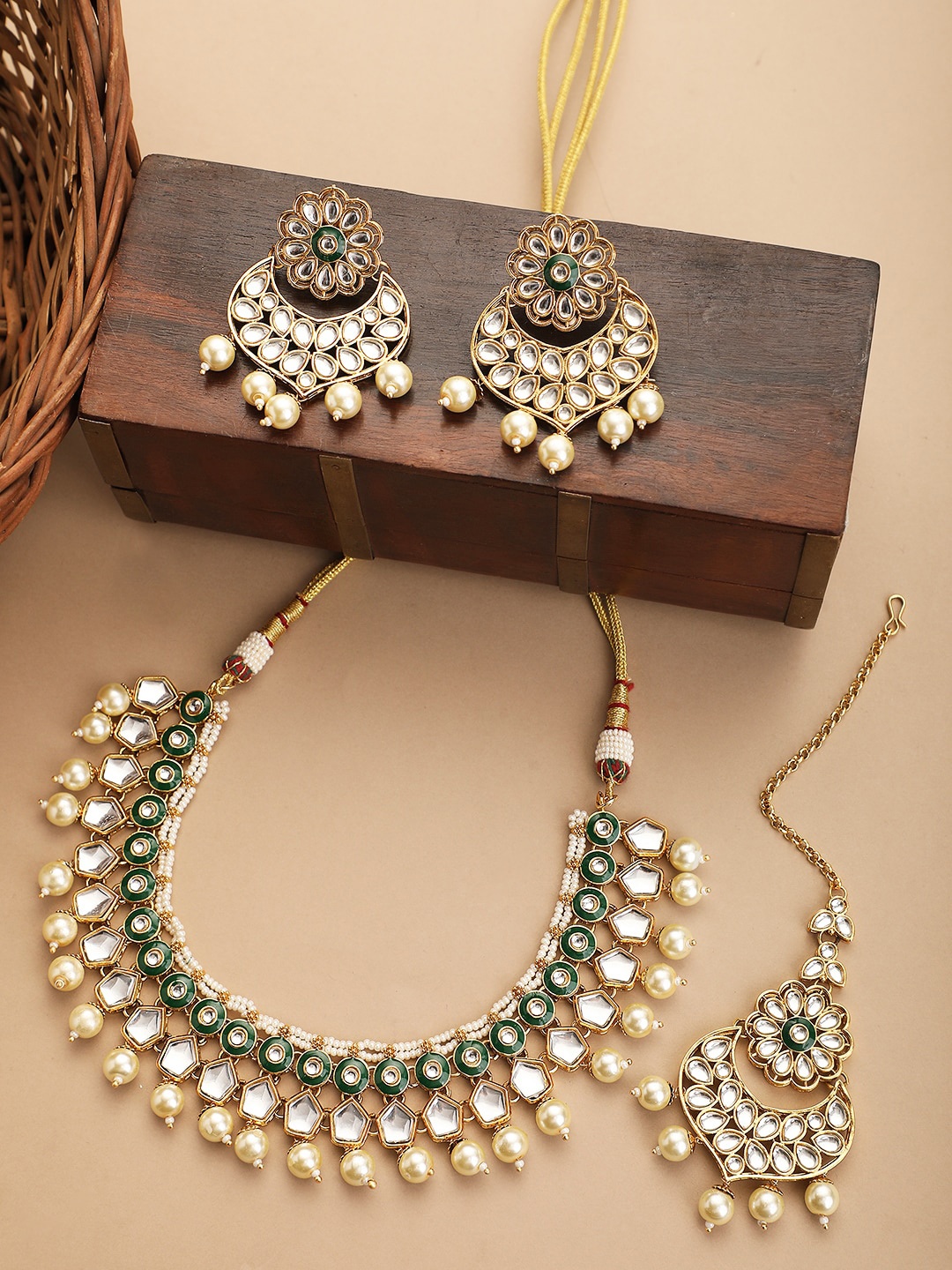 

ANIKAS CREATION Gold-Plated Kundan & Pearl-Studded Meenakari Jewellery Set