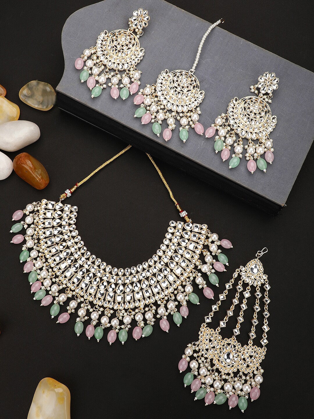 

ANIKAS CREATION Gold-Plated Kundan-Studded Jewellery Set