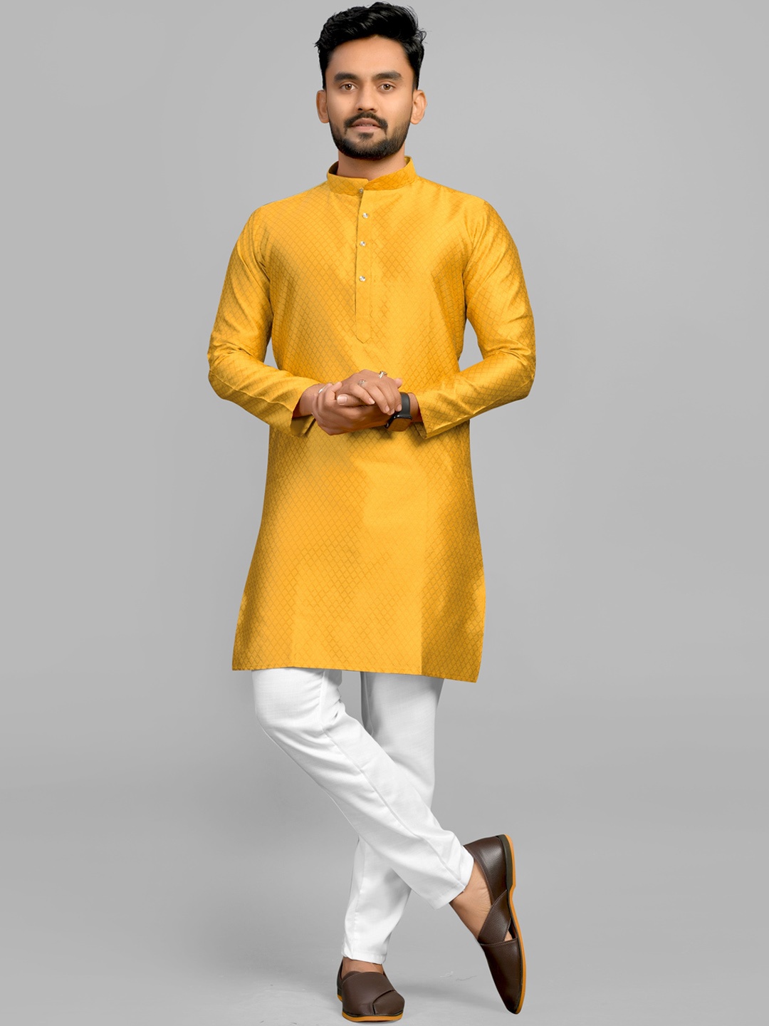 

Fashion FRICKS Men Checked Silk Long Sleeves Straight Kurta, Mustard
