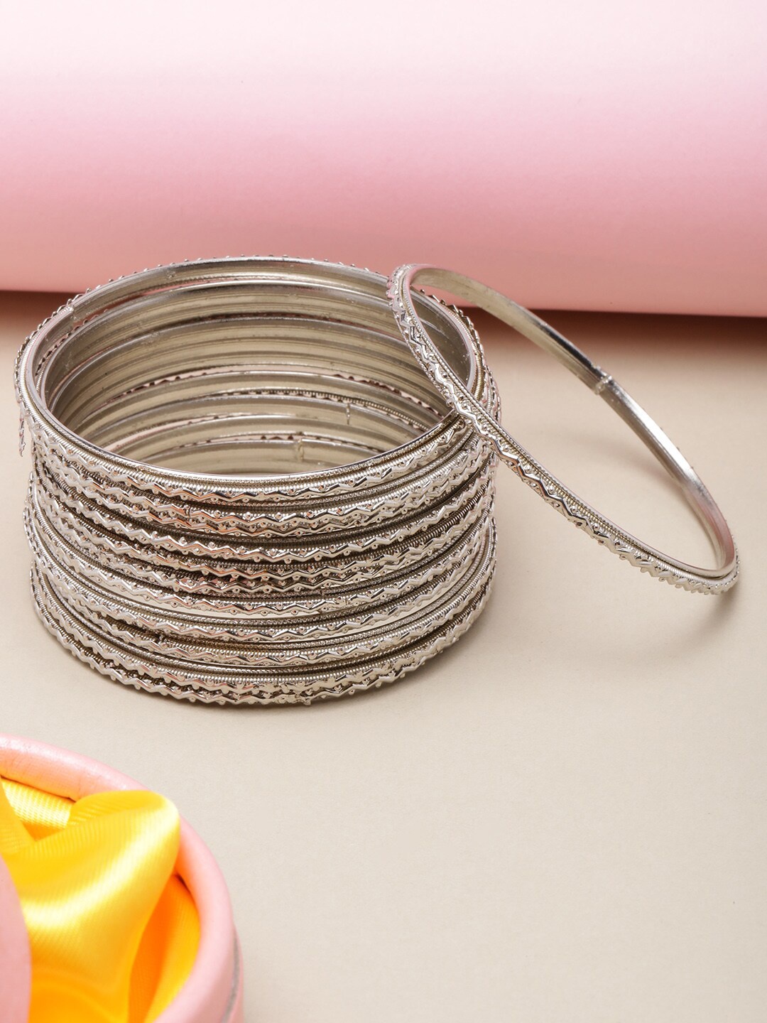 

DIVA WALK Brass Silver-Plated Bangles