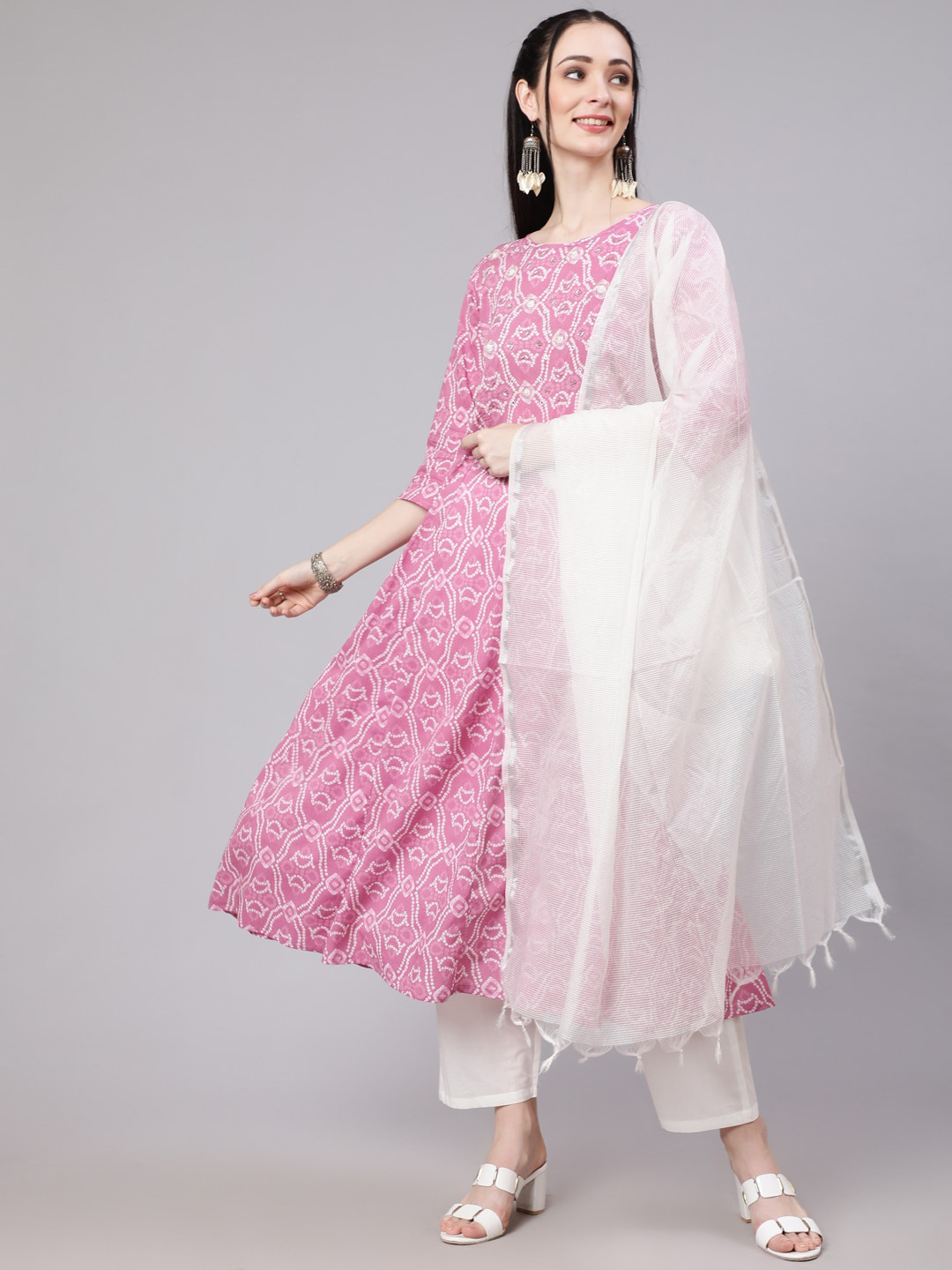 

THE NKS PLUS Women Bandhani Printed Beads & Stones Pure Cotton Kurta with Pyjama & Dupatta, Pink
