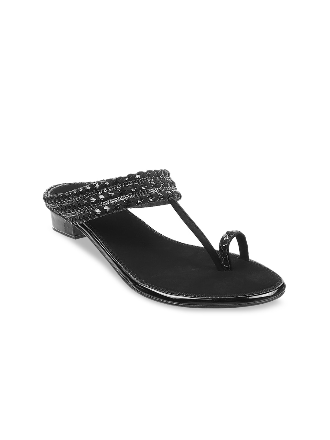 

Metro Women Embellished Ethnic One Toe Flats, Black