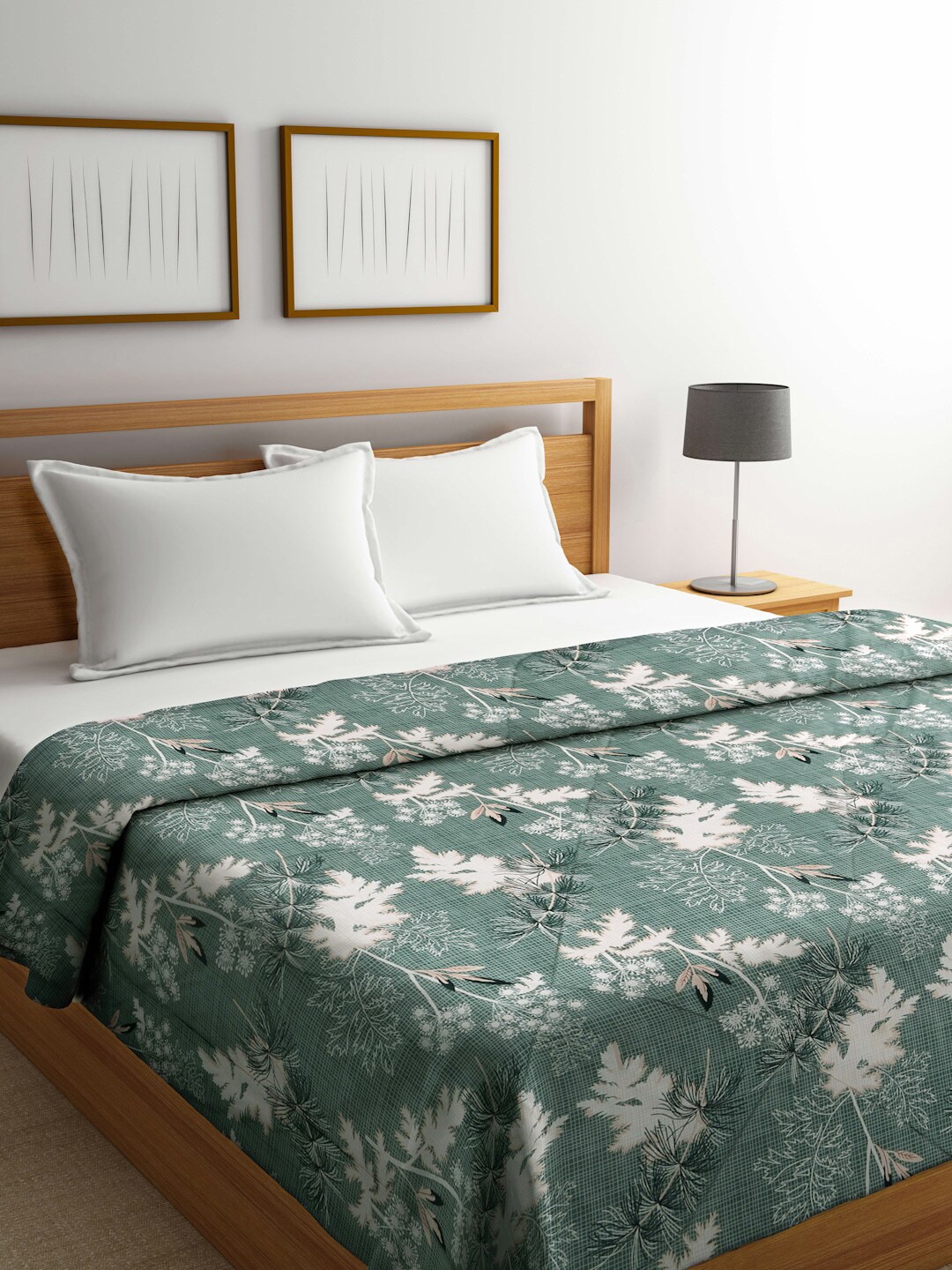 

Arrabi Green & White Floral Mild Winter 450 GSM Double Bed Comforter