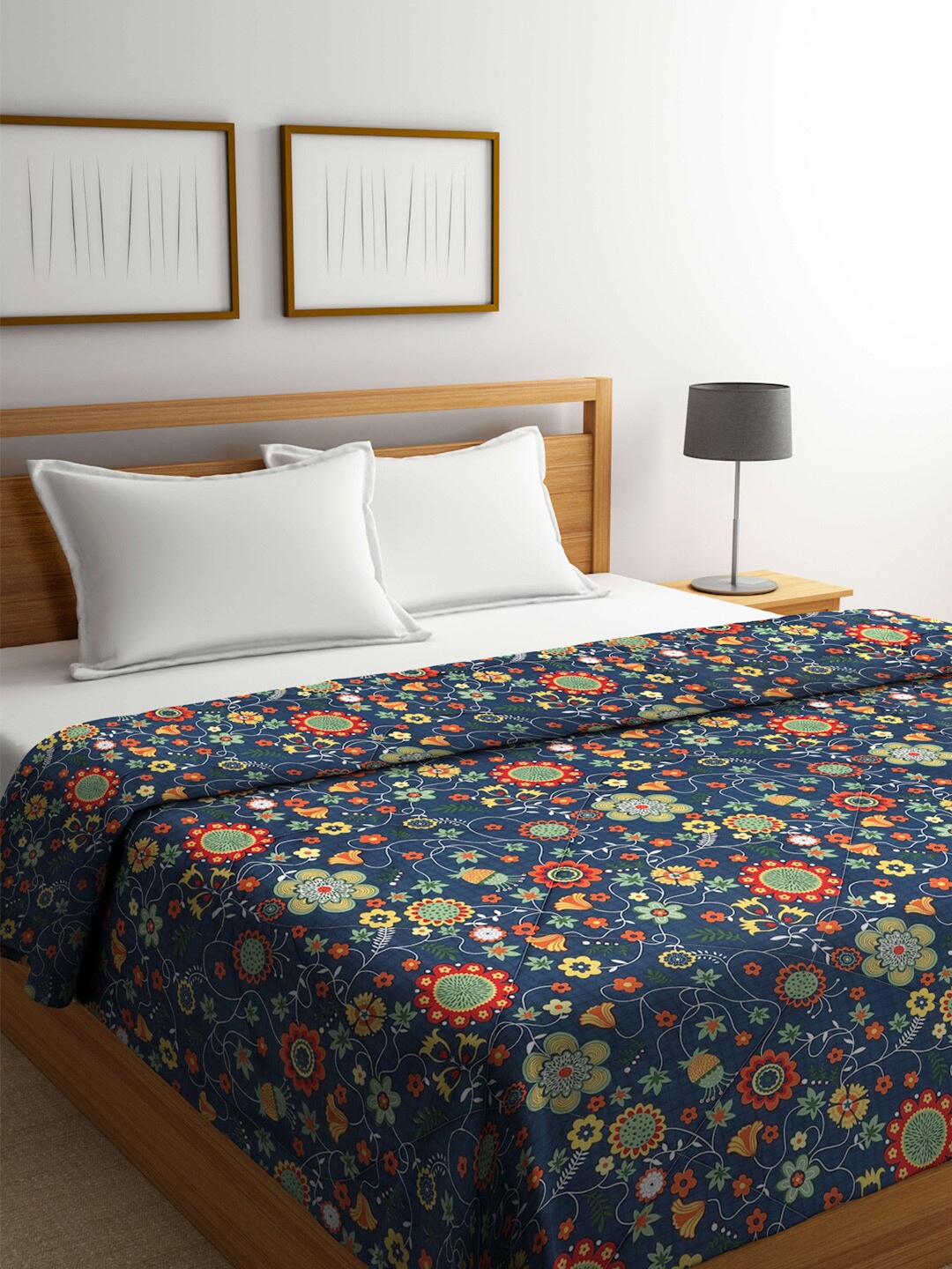 

Arrabi Blue & Red Floral Mild Winter 450 GSM Double Bed Comforter