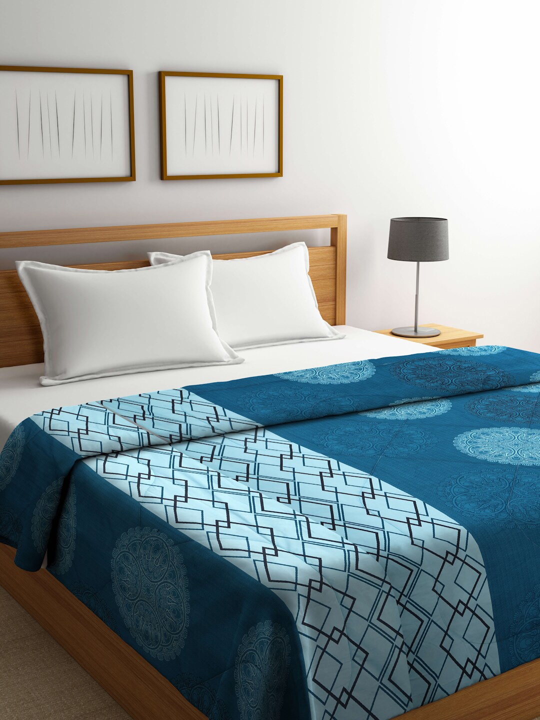 

Arrabi Blue & Cream-Coloured Geometric Mild Winter 450 GSM Double Bed Comforter