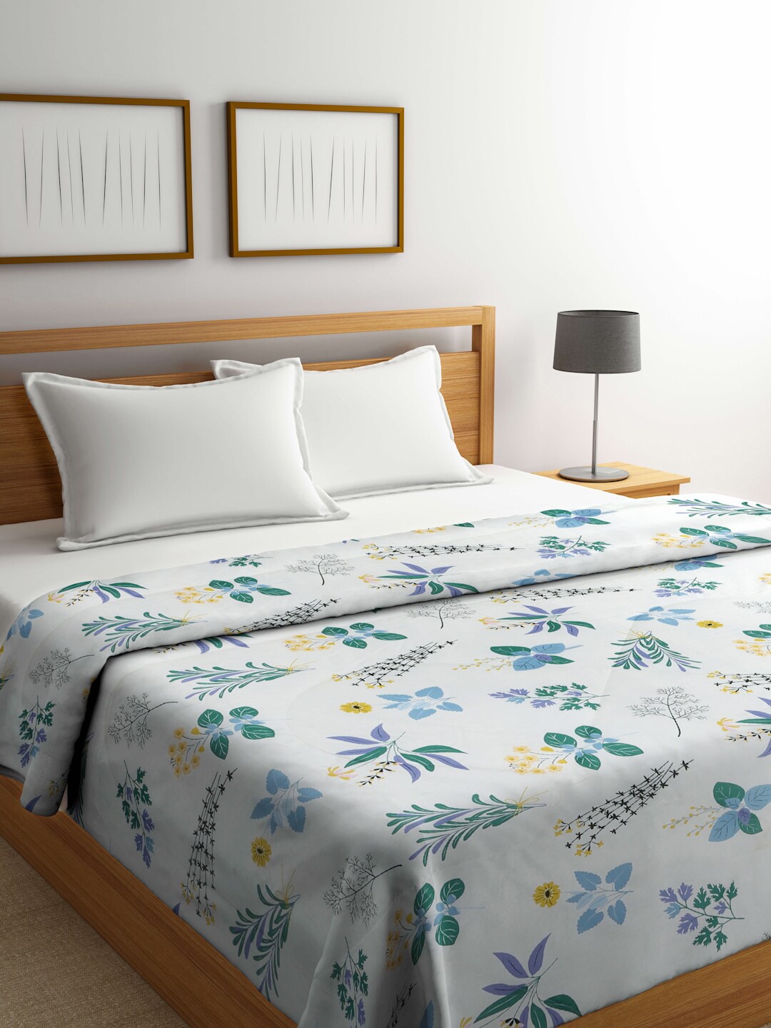

Arrabi Off White & Blue Floral Mild Winter 450 GSM Double Bed Comforter