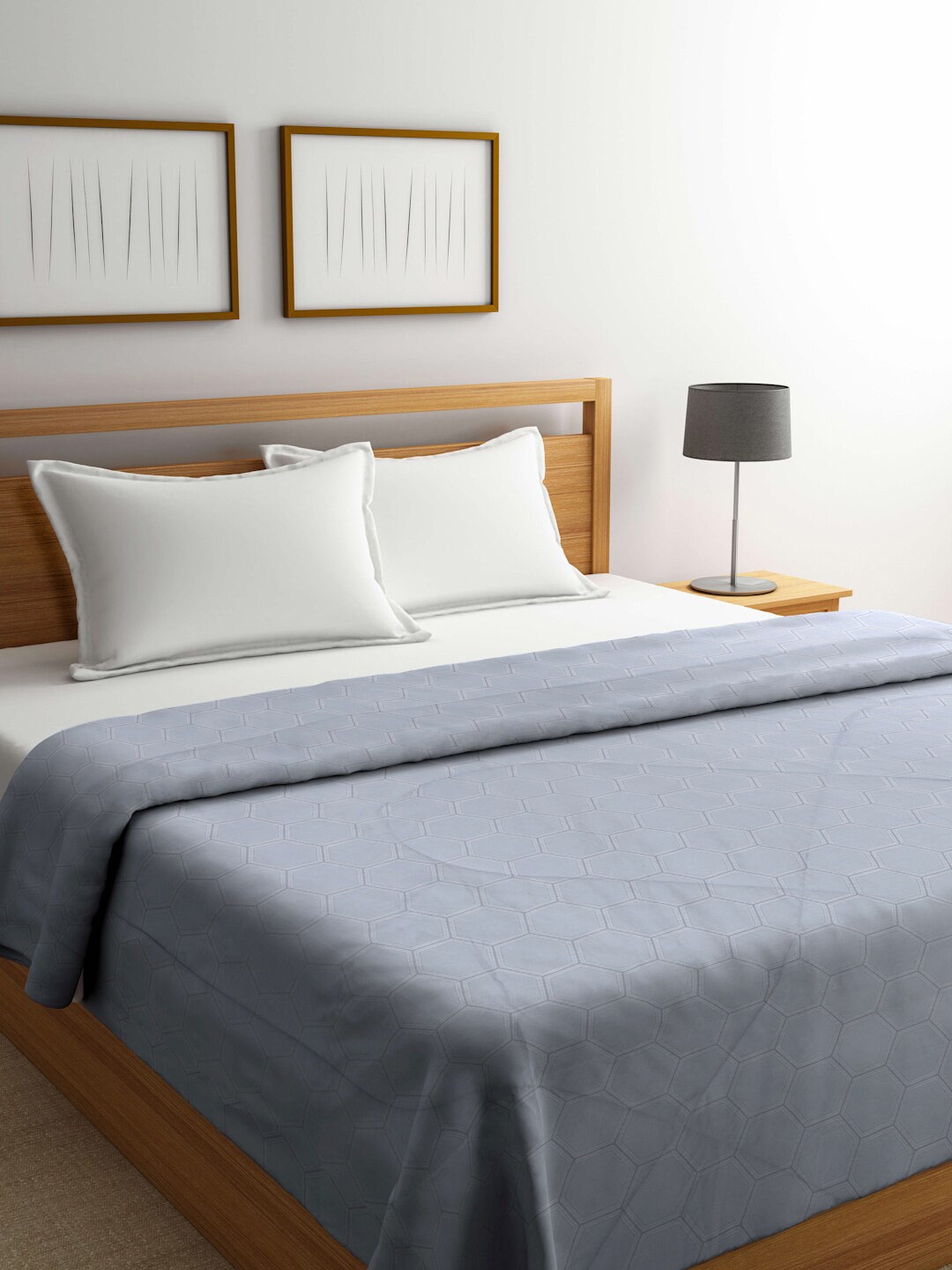

Arrabi Grey Geometric Mild Winter 450 GSM Double Bed Comforter